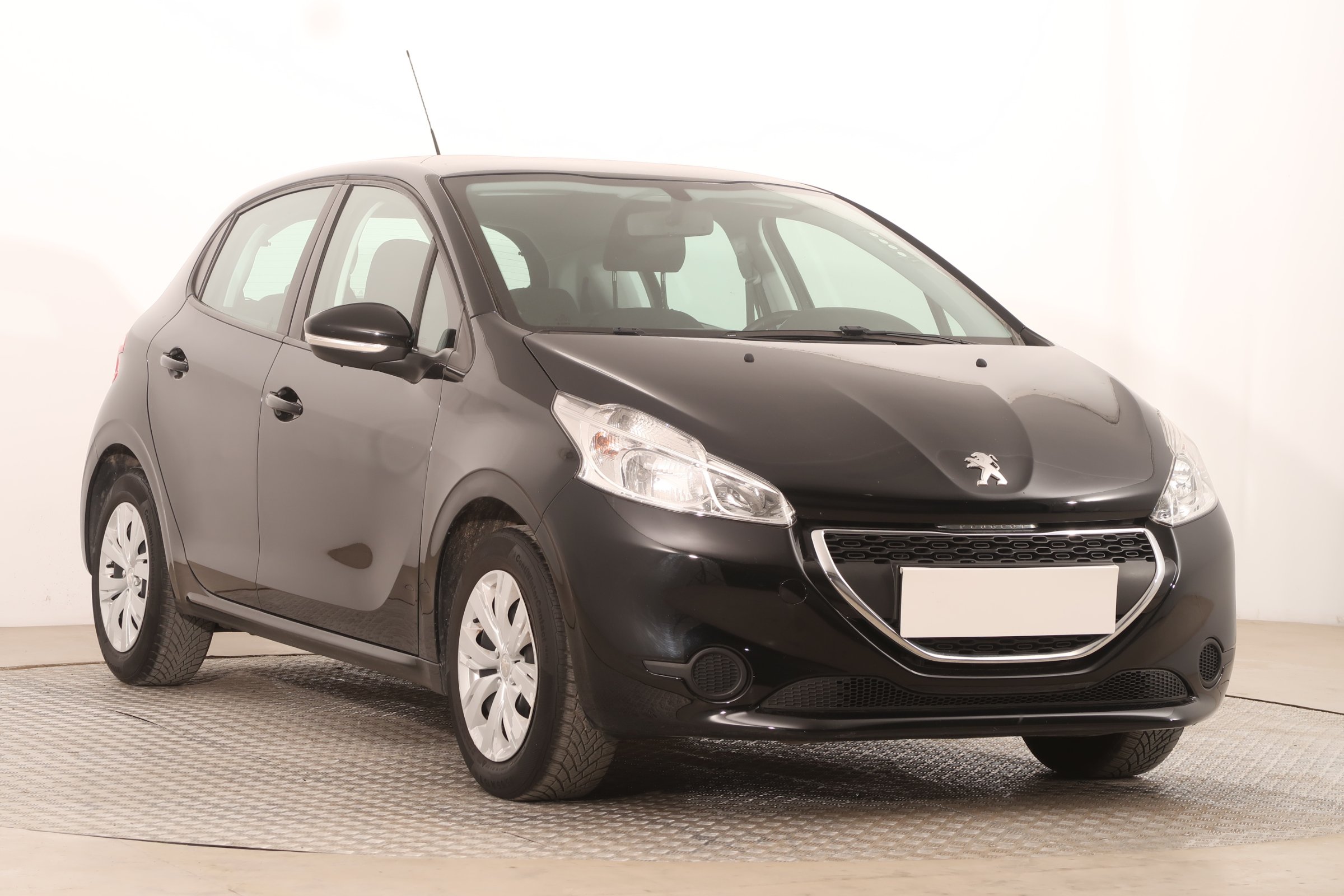 Peugeot 208 1.0 VTi Hatchback 2014 - 1