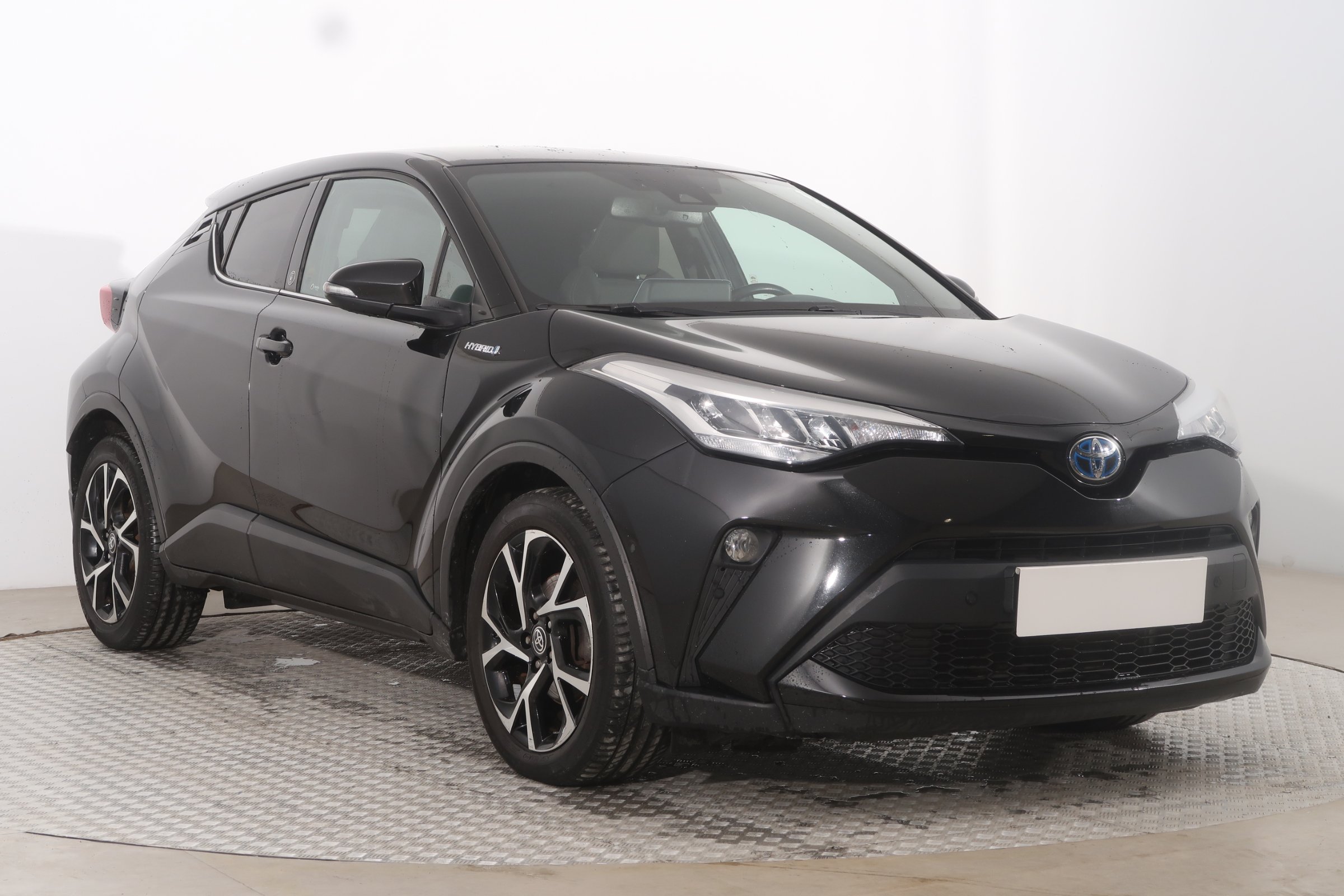 Toyota C-HR 2.0 VVT-i Hybrid SUV 2020 - 1