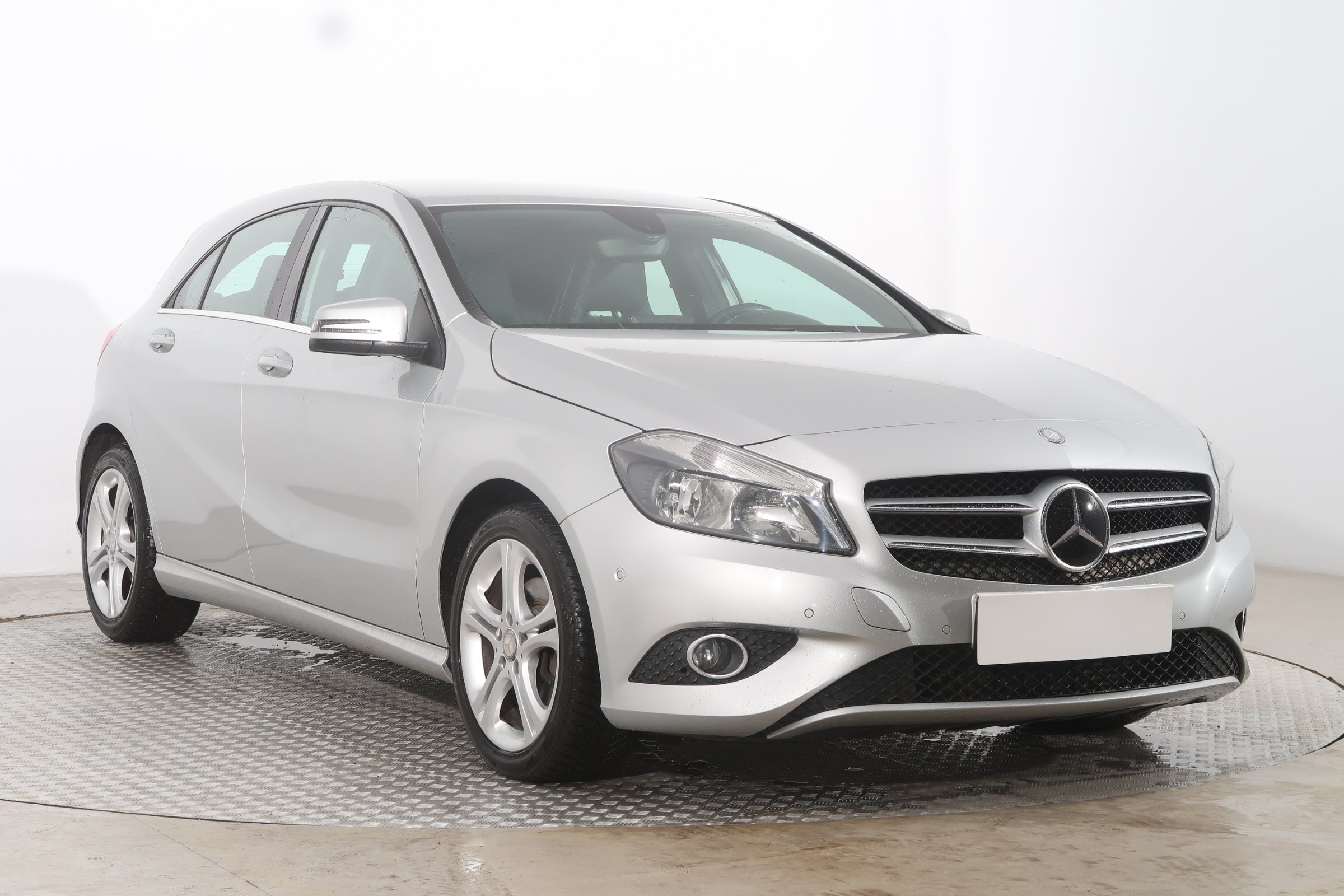 Mercedes-Benz A 180 Hatchback 2014 - 1