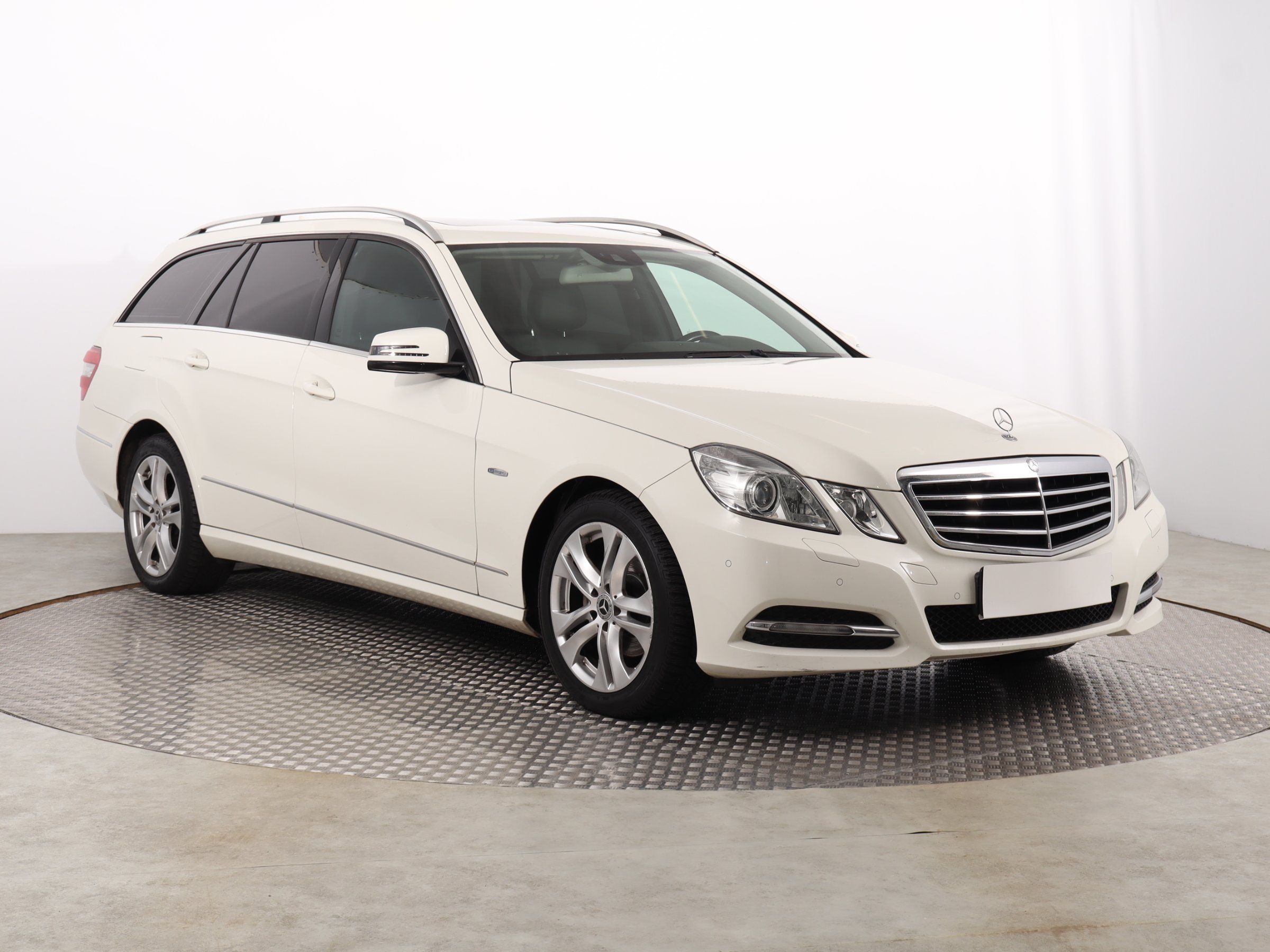 Mercedes-Benz E 200 Kombi 2011 - 1