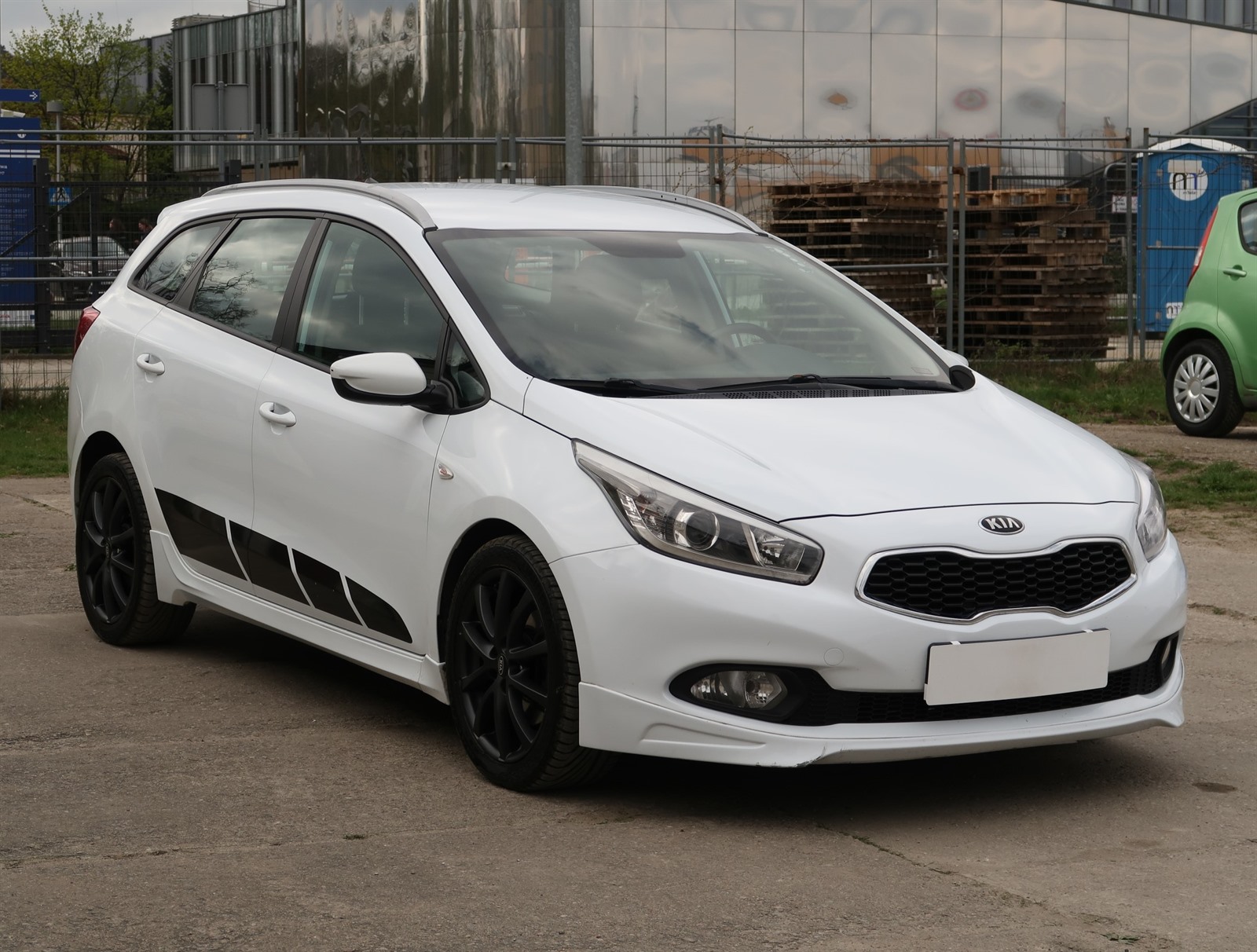 Kia Ceed 1.4 CVVT Hatchback 2013 - 1