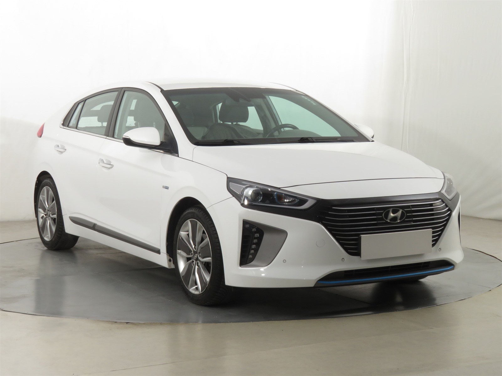Hyundai Ioniq 1.6 GDI Hybrid Hatchback 2016 - 1