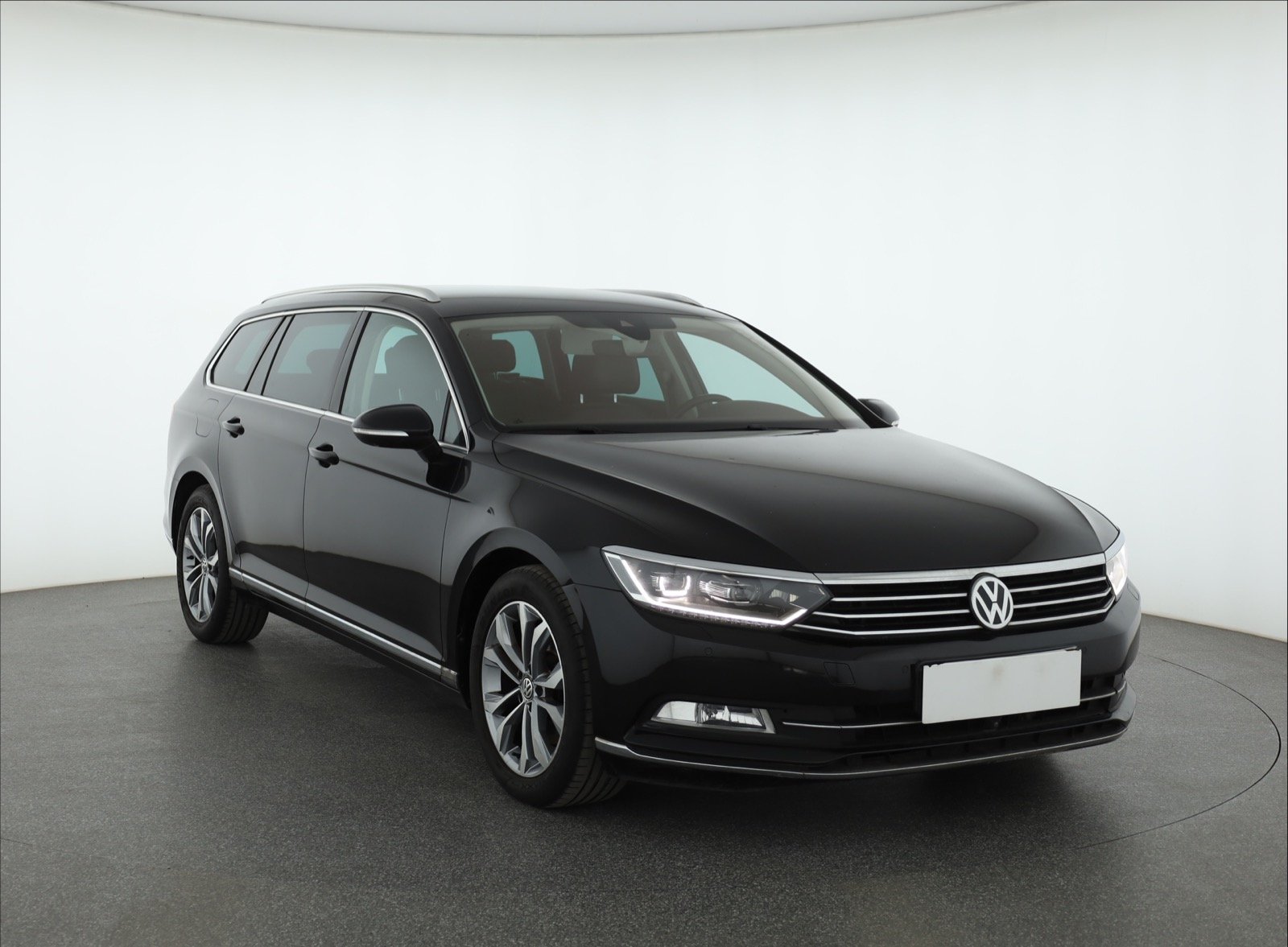 Volkswagen Passat 2.0 TDI BlueMotion Kombi 2015 - 1