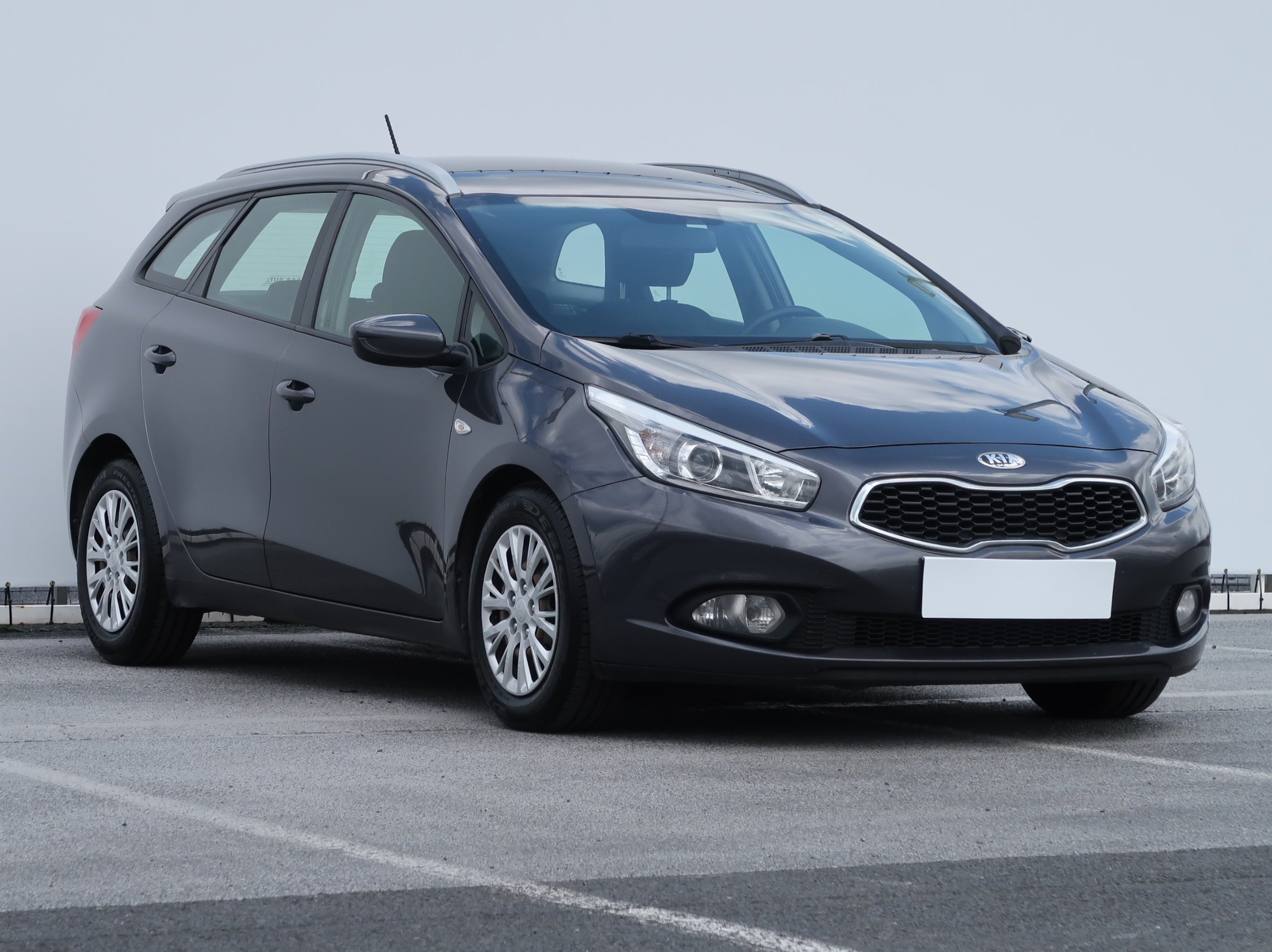 Kia Ceed 1.6 CRDi Kombi 2013 - 1