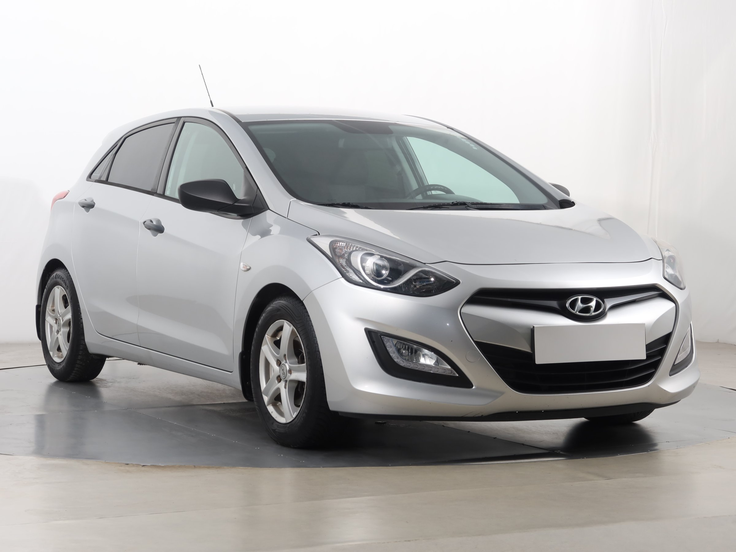 Hyundai i30 1.6 MPI Hatchback 2012 - 1