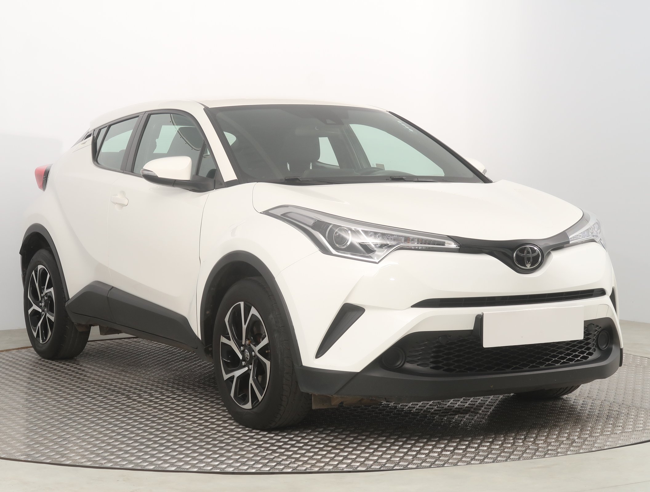 Toyota C-HR 1.2 Turbo D-4T SUV 2019 - 1