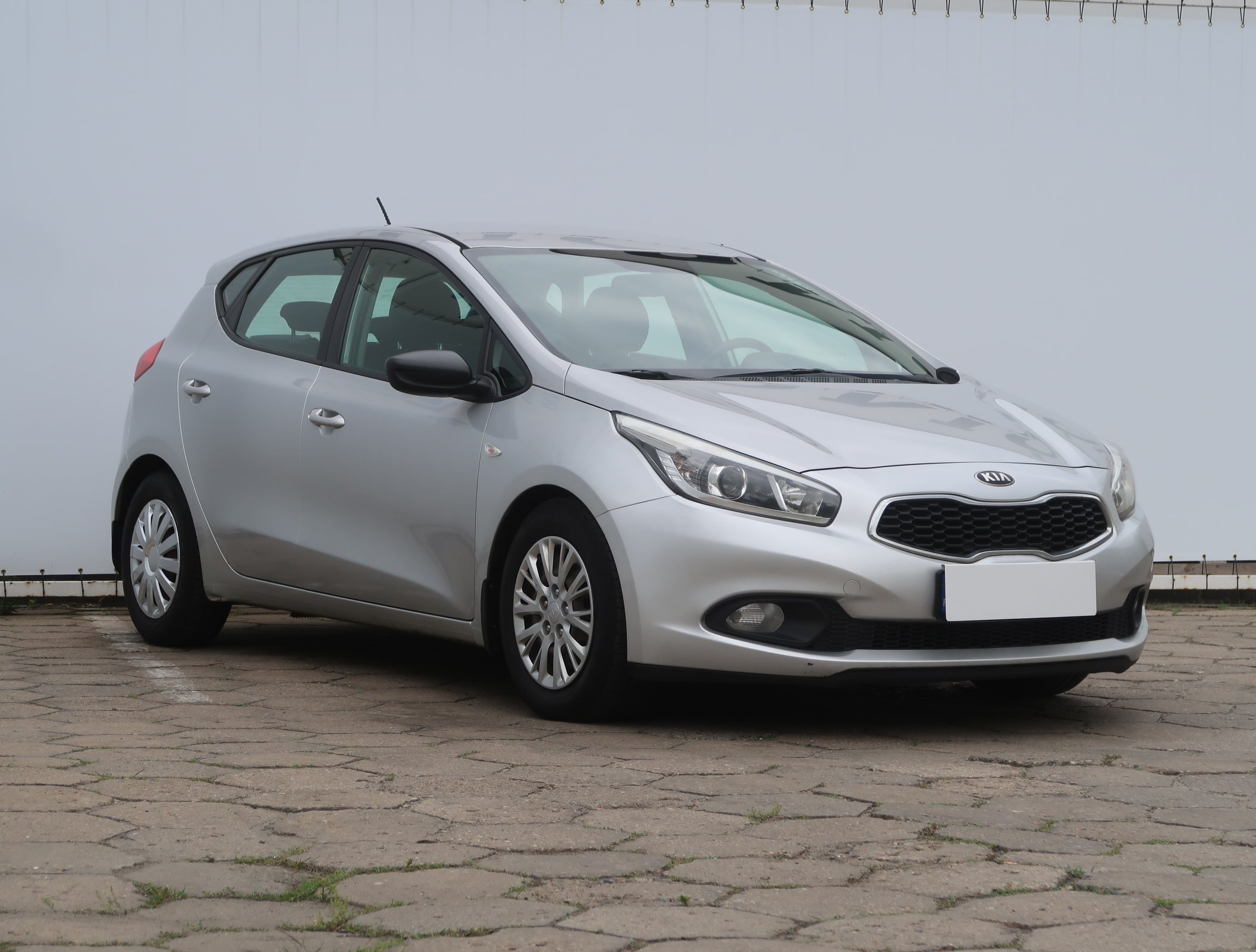 Kia Ceed 1.6 CRDi Hatchback 2012 - 1