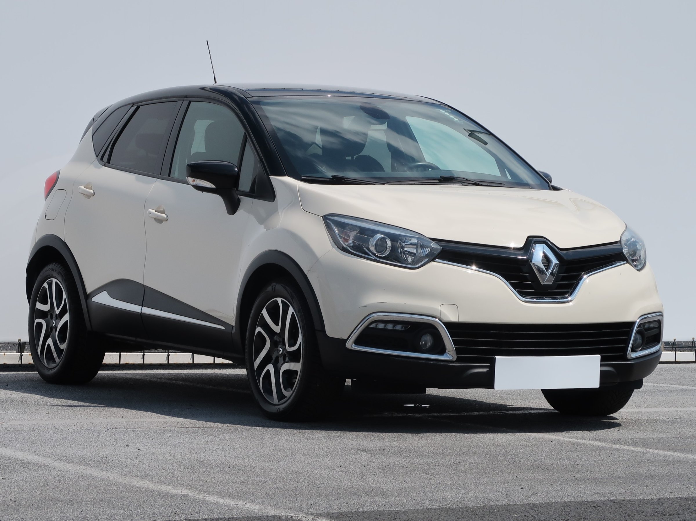 Renault Captur 1.2 TCe SUV 2014 - 1