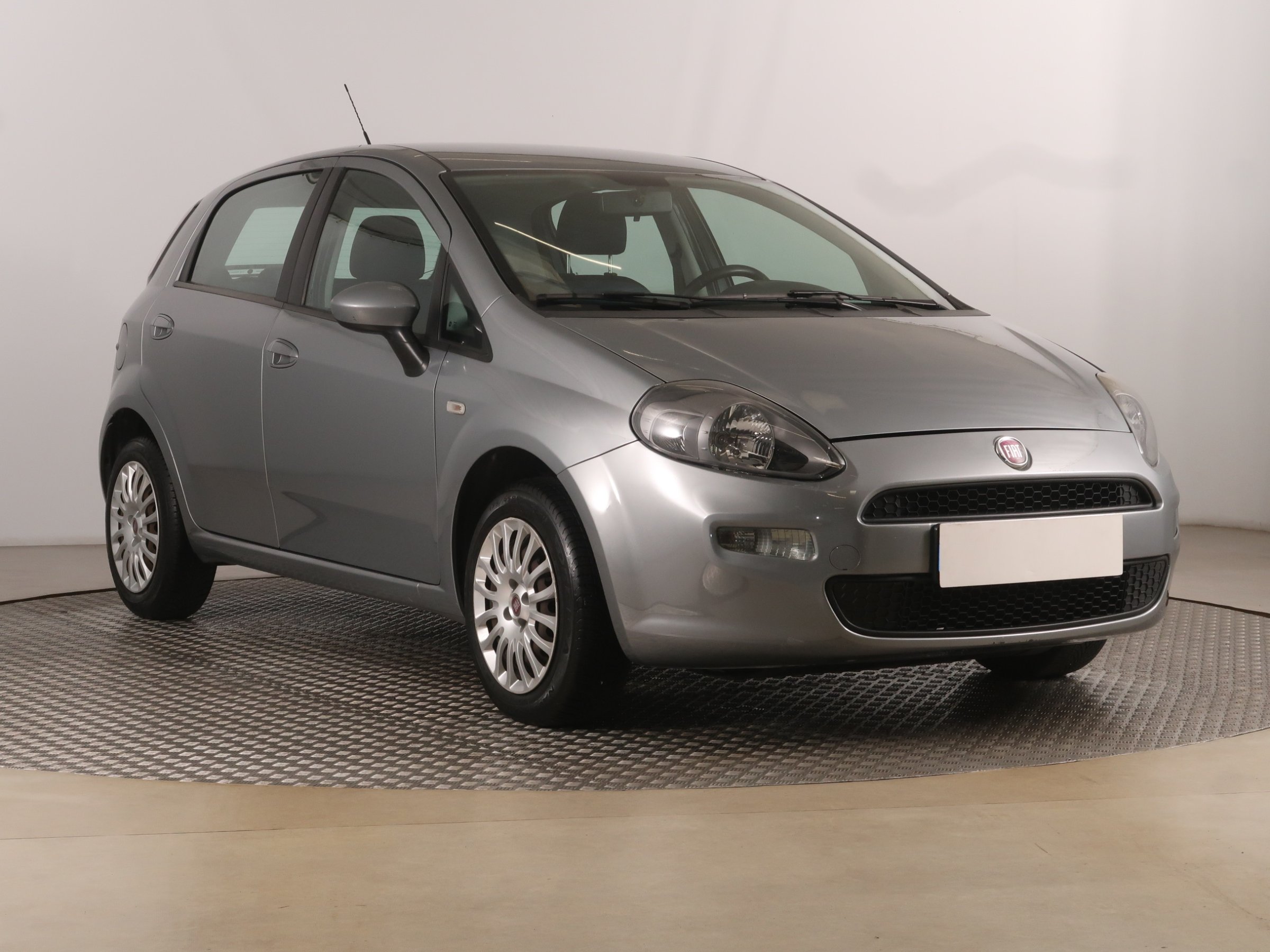 Fiat Punto 1.2 MPI Hatchback 2012 - 1