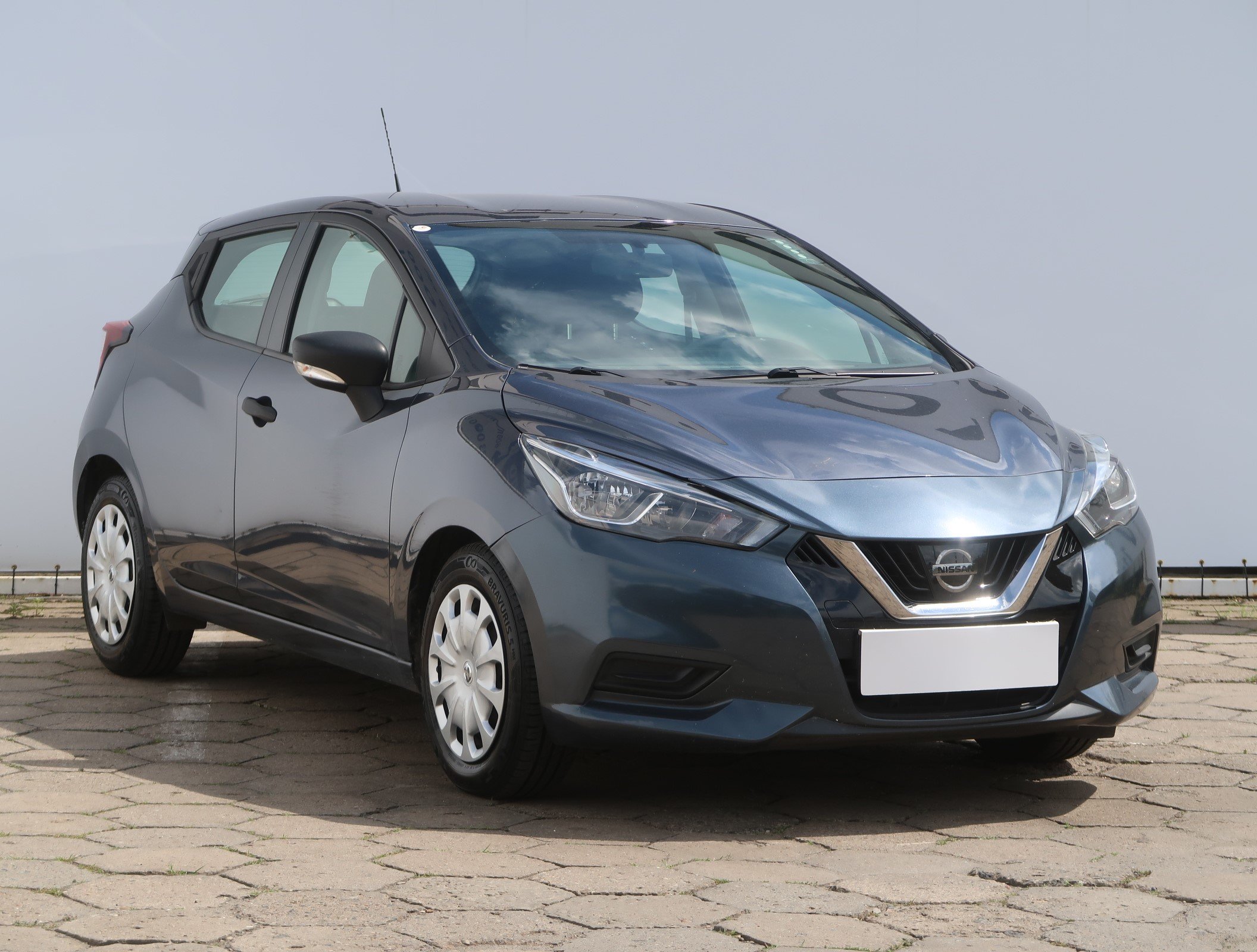 Nissan Micra 0.9 IG-T Hatchback 2017 - 1