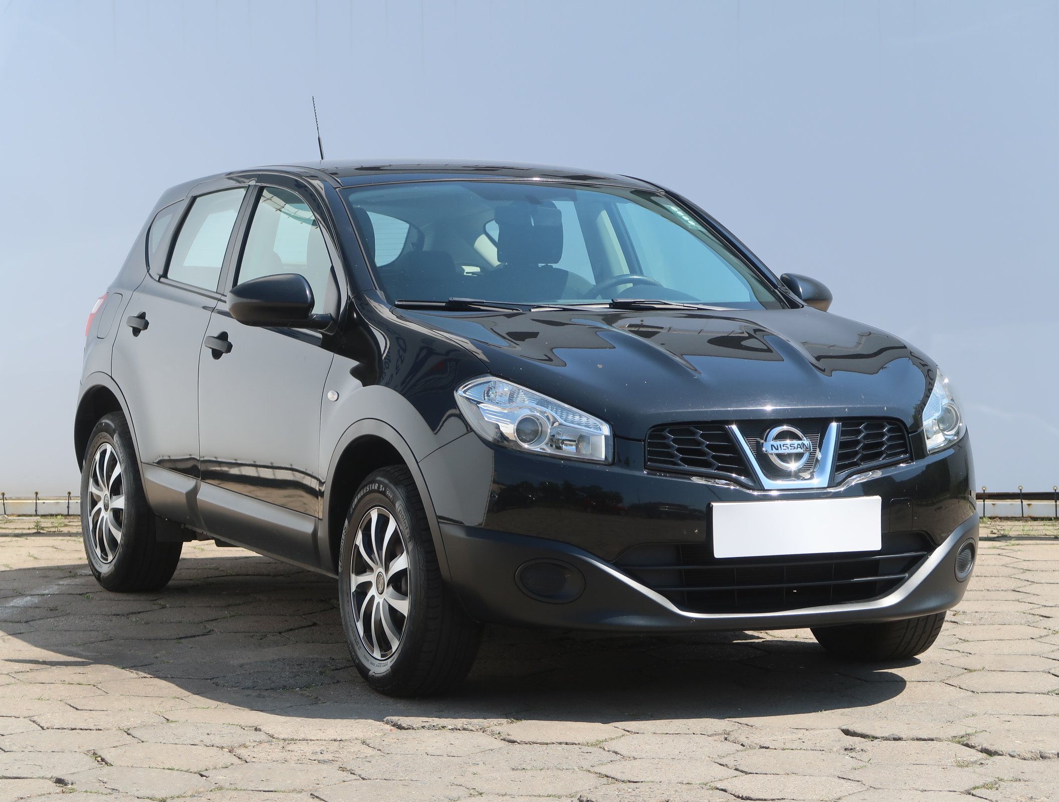 Nissan Qashqai 1.6 MPI SUV 2010 - 1