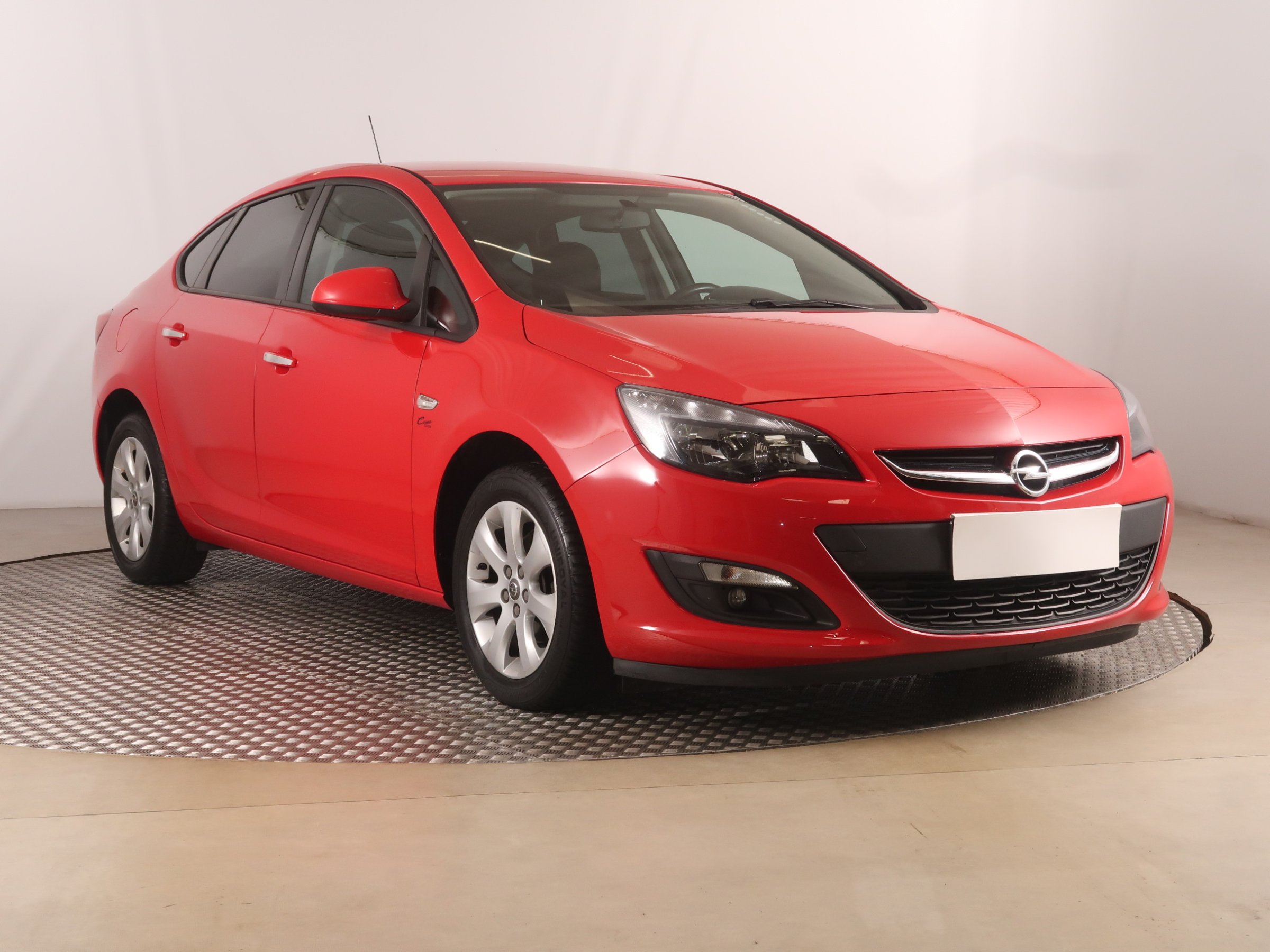 Opel Astra 1.7 TD Sedan 2015 - 1