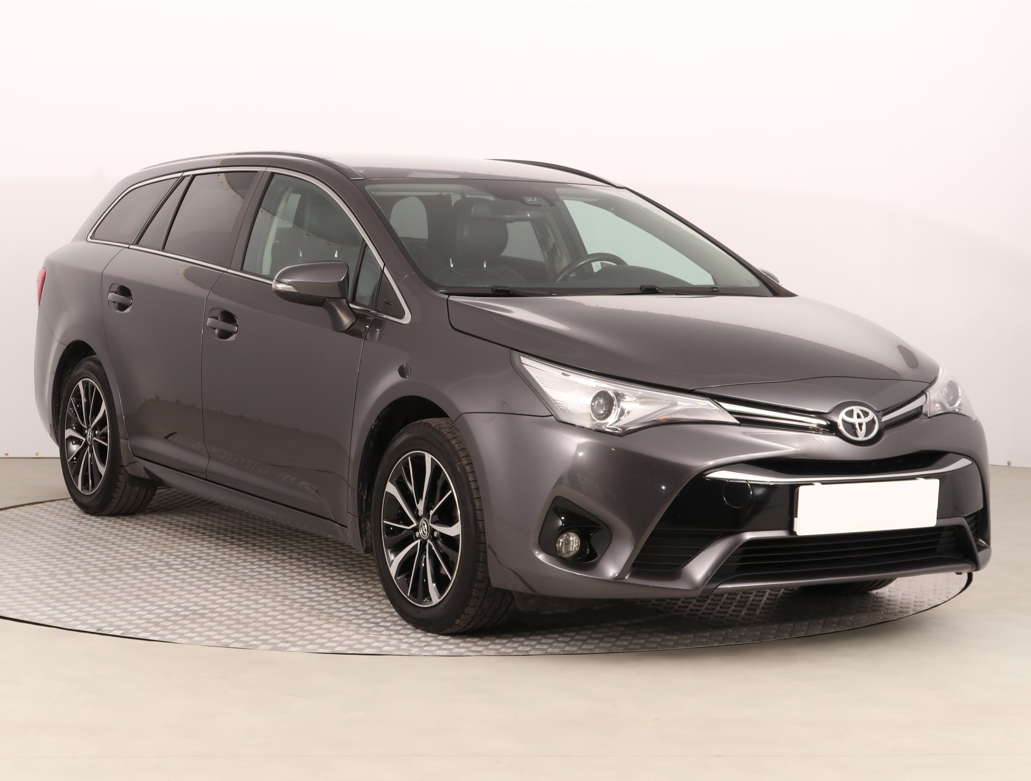 Toyota Avensis 1.8 VVT-i Wagon 2018 - 1