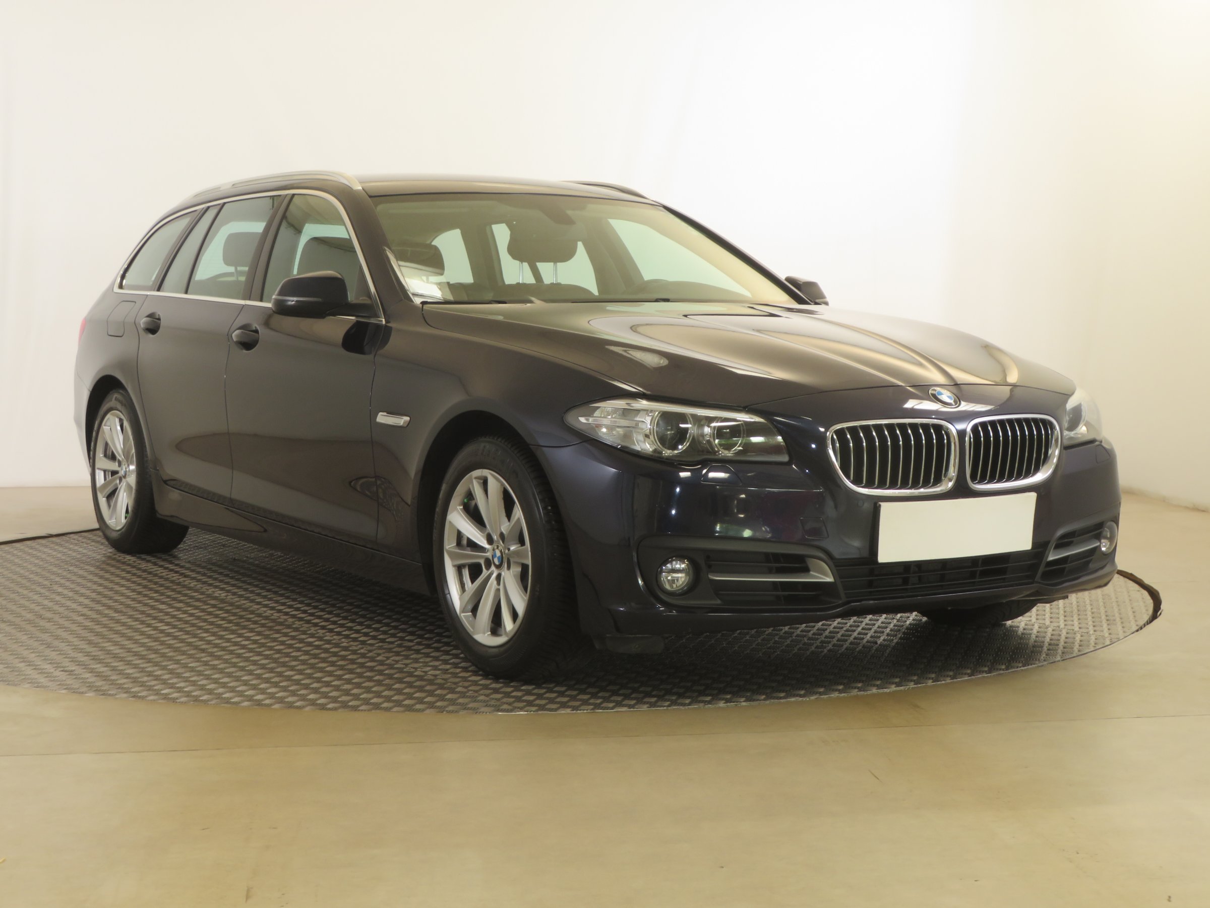 BMW 5 520d Wagon 2014 - 1