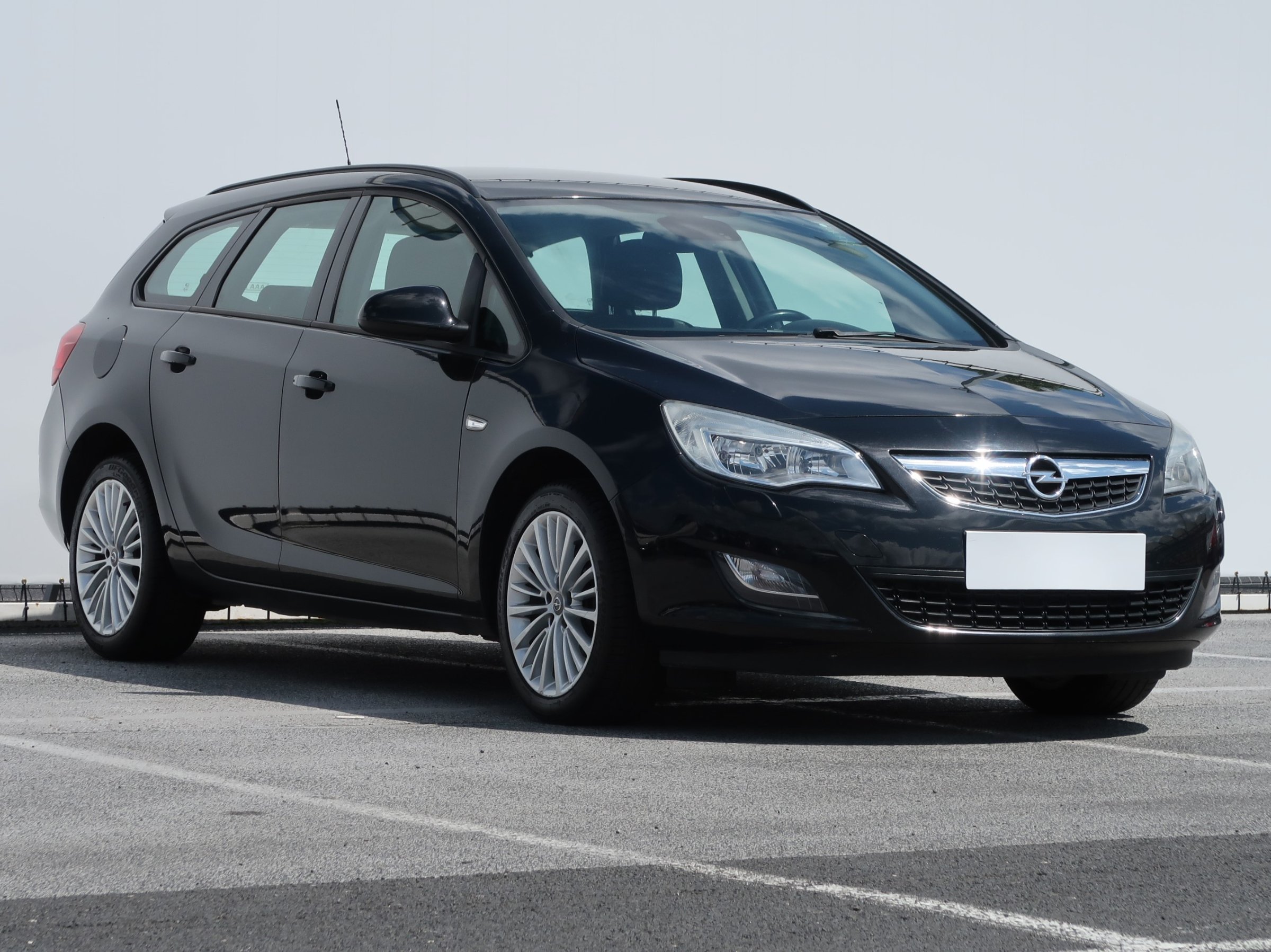 Opel Astra 1.4 Turbo ecoFLEX Wagon 2011 - 1