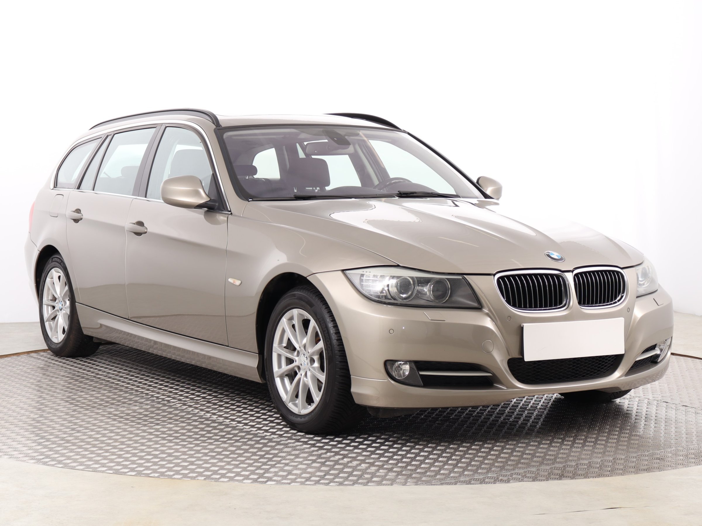 BMW 3 320d xDrive Kombi 2011 - 1