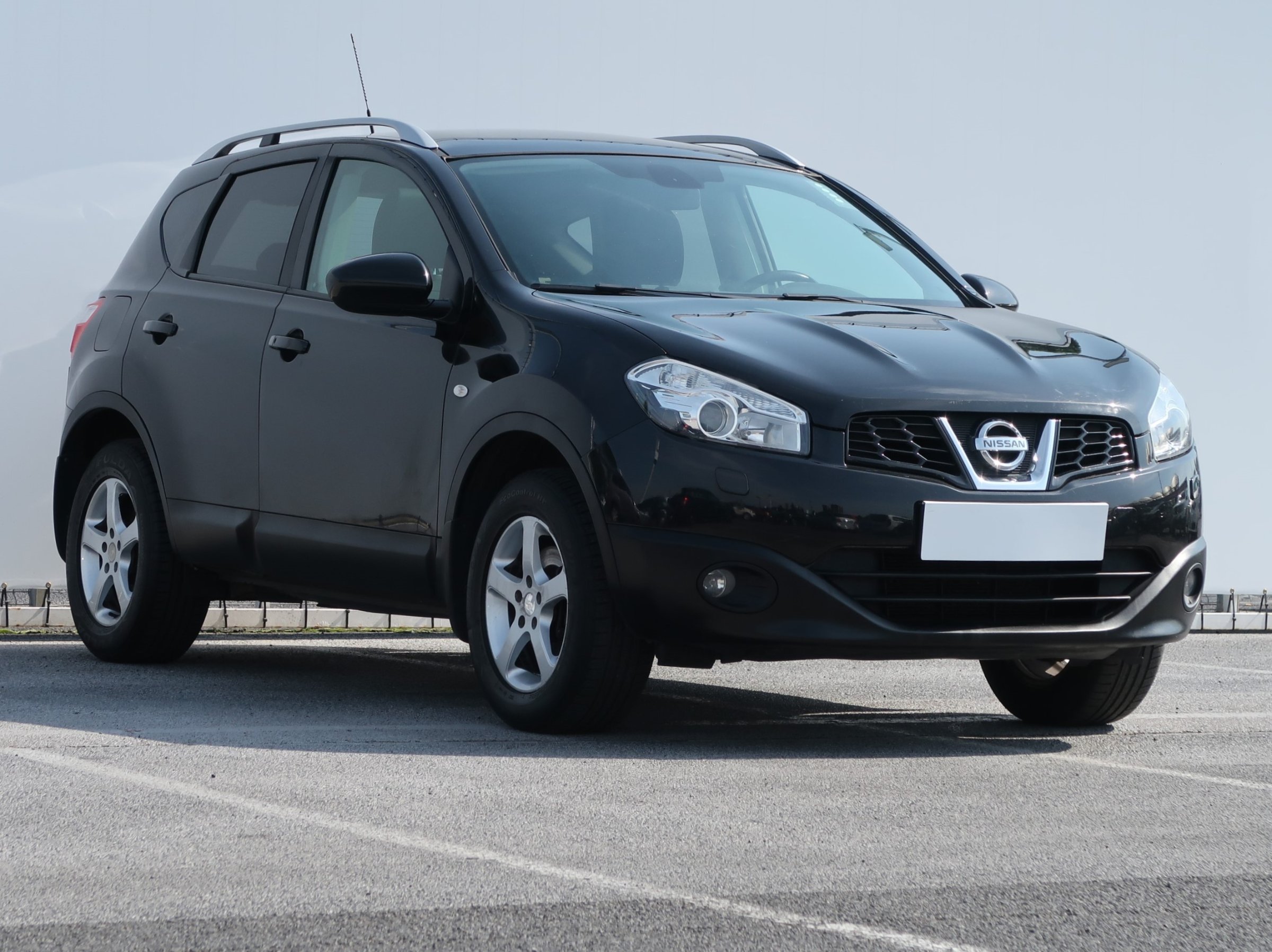 Nissan Qashqai 2.0 MPI SUV 2010 - 1