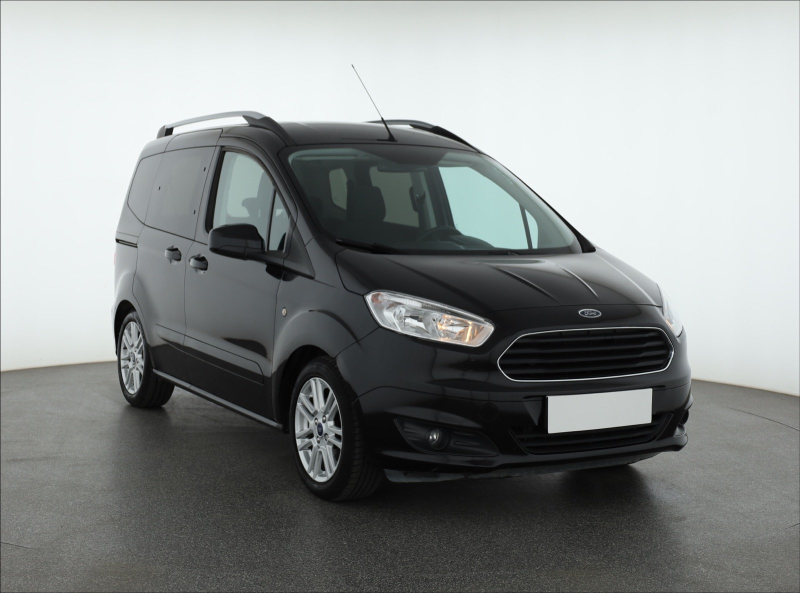 Ford Tourneo Courier 1.0 EcoBoost Minivan 2018 - 1