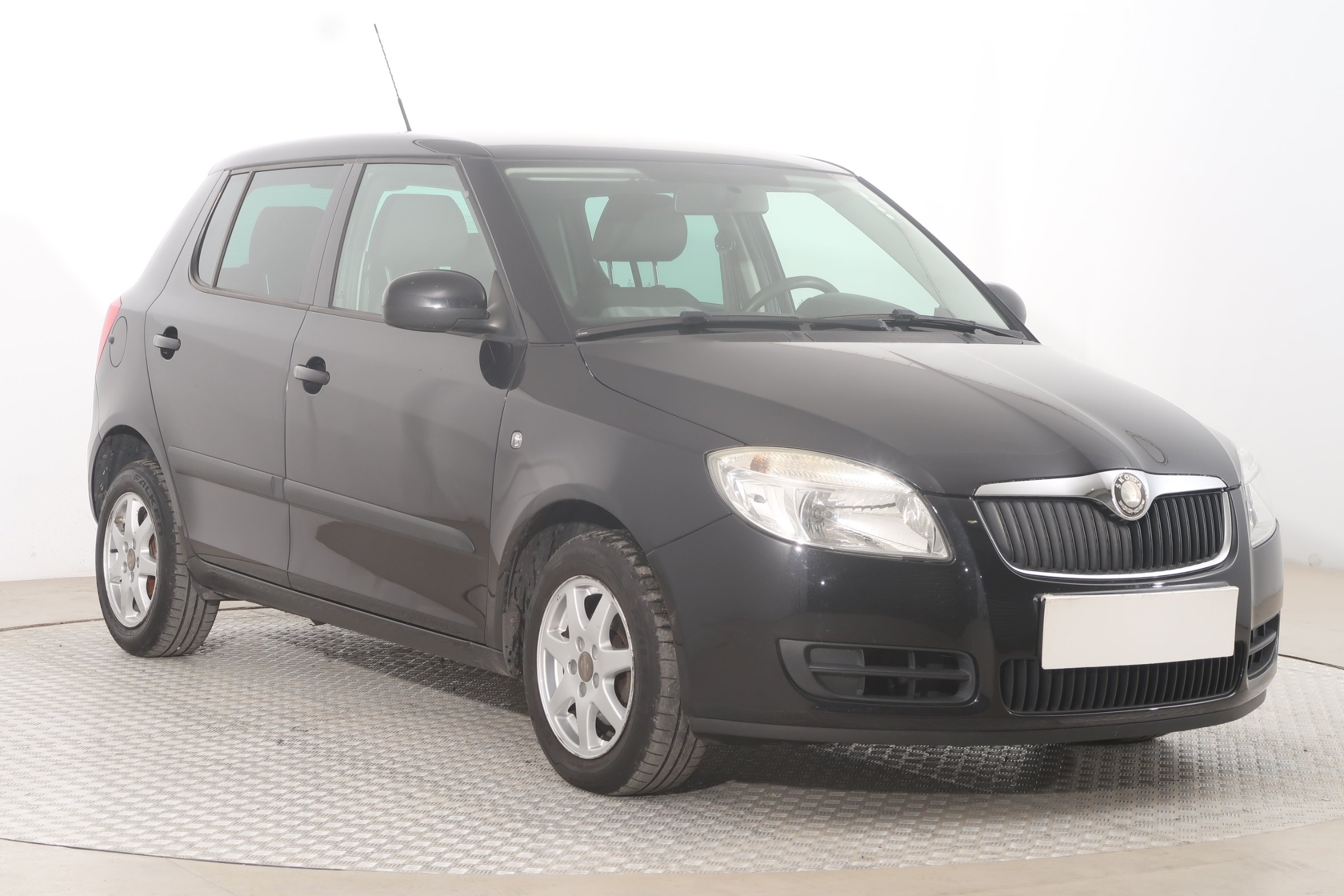 Skoda Fabia 1.2 MPI Hatchback 2009 - 1