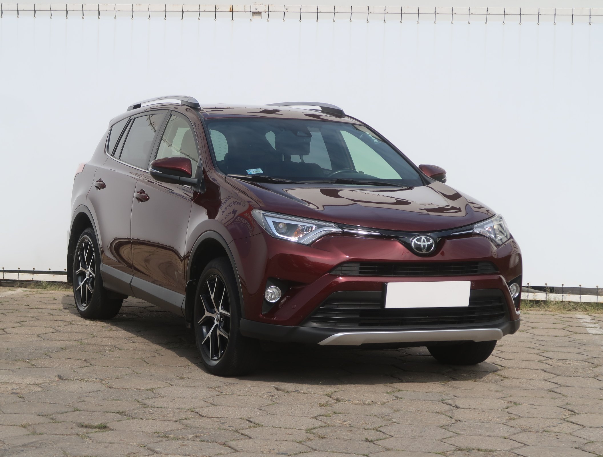 Toyota RAV4 2.0 D-4D SUV 2016 - 1