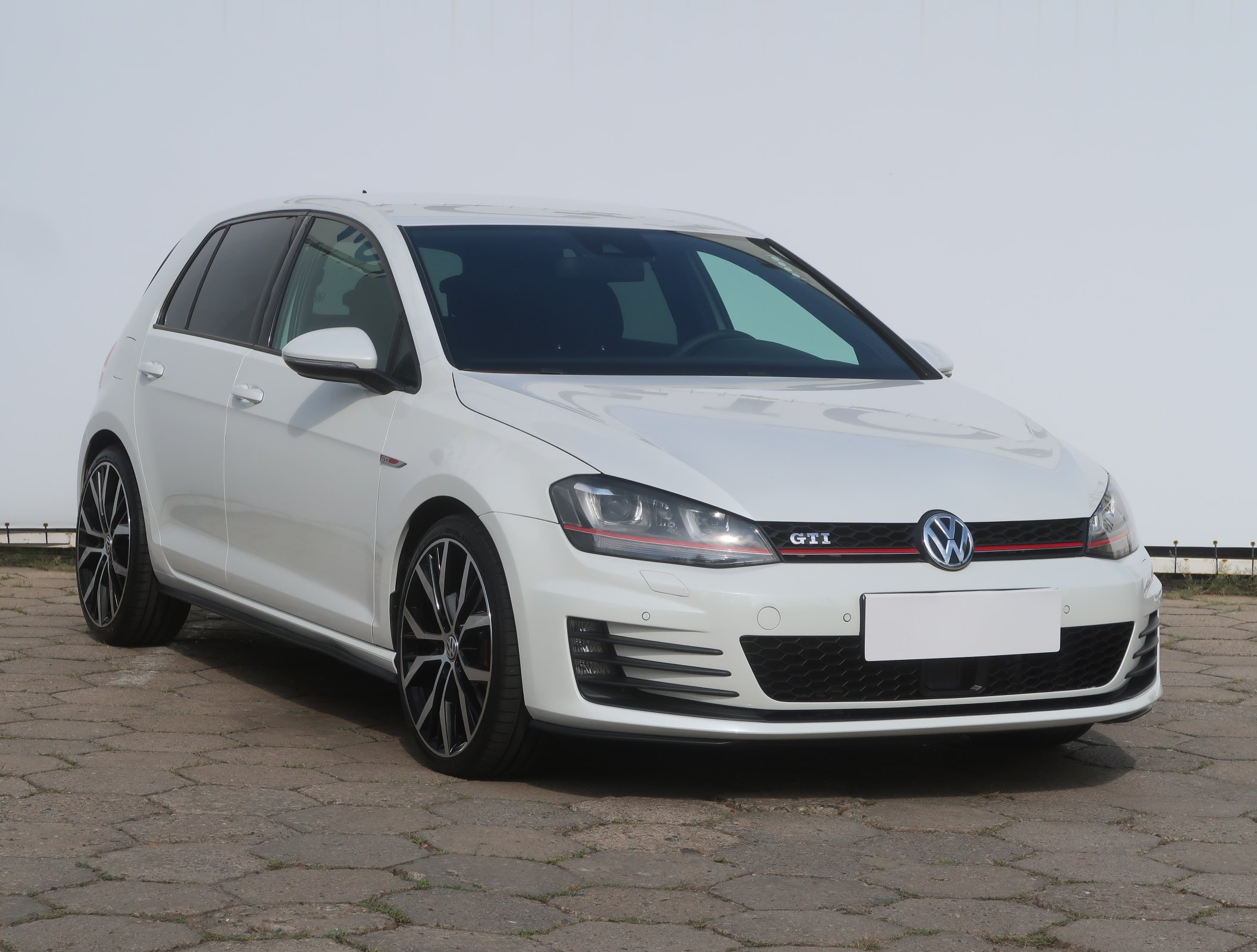 Volkswagen Golf GTI 2.0 TFSI Hatchback 2016 - 1