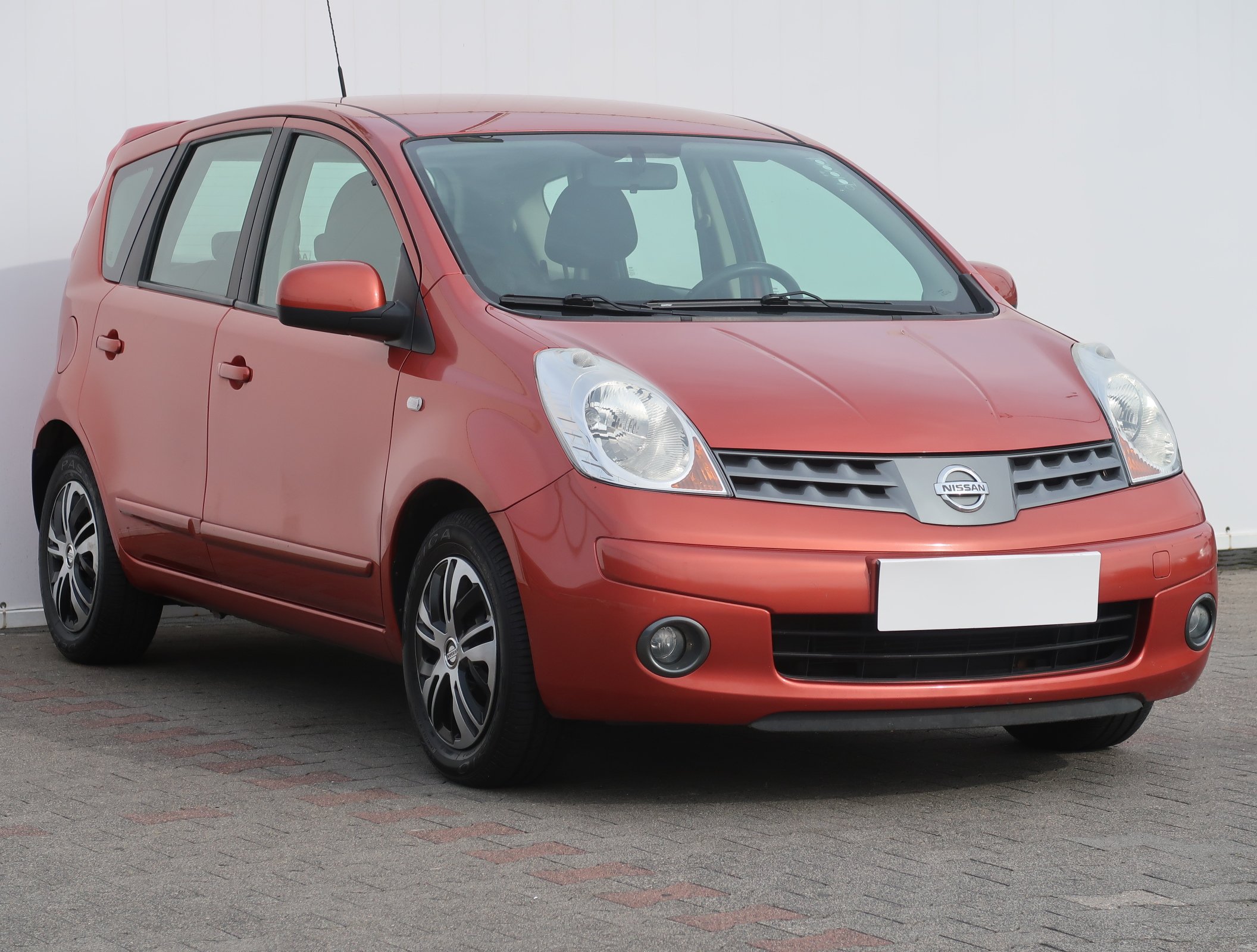 Nissan Note 1.4 MPI Hatchback 2008 - 1