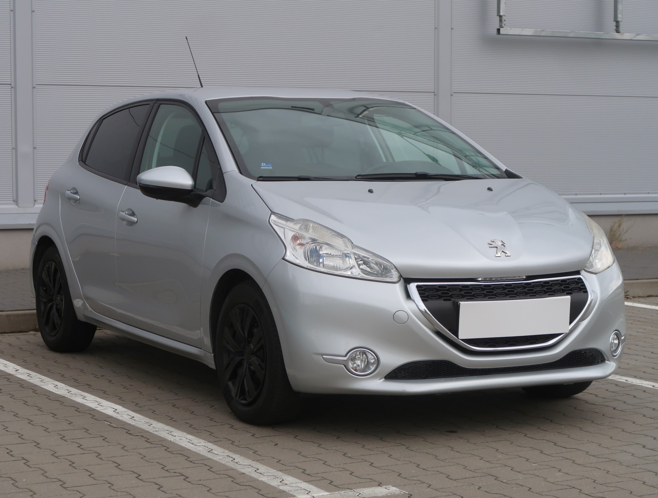 Peugeot 208 1.2 PureTech Hatchback 2014 - 1