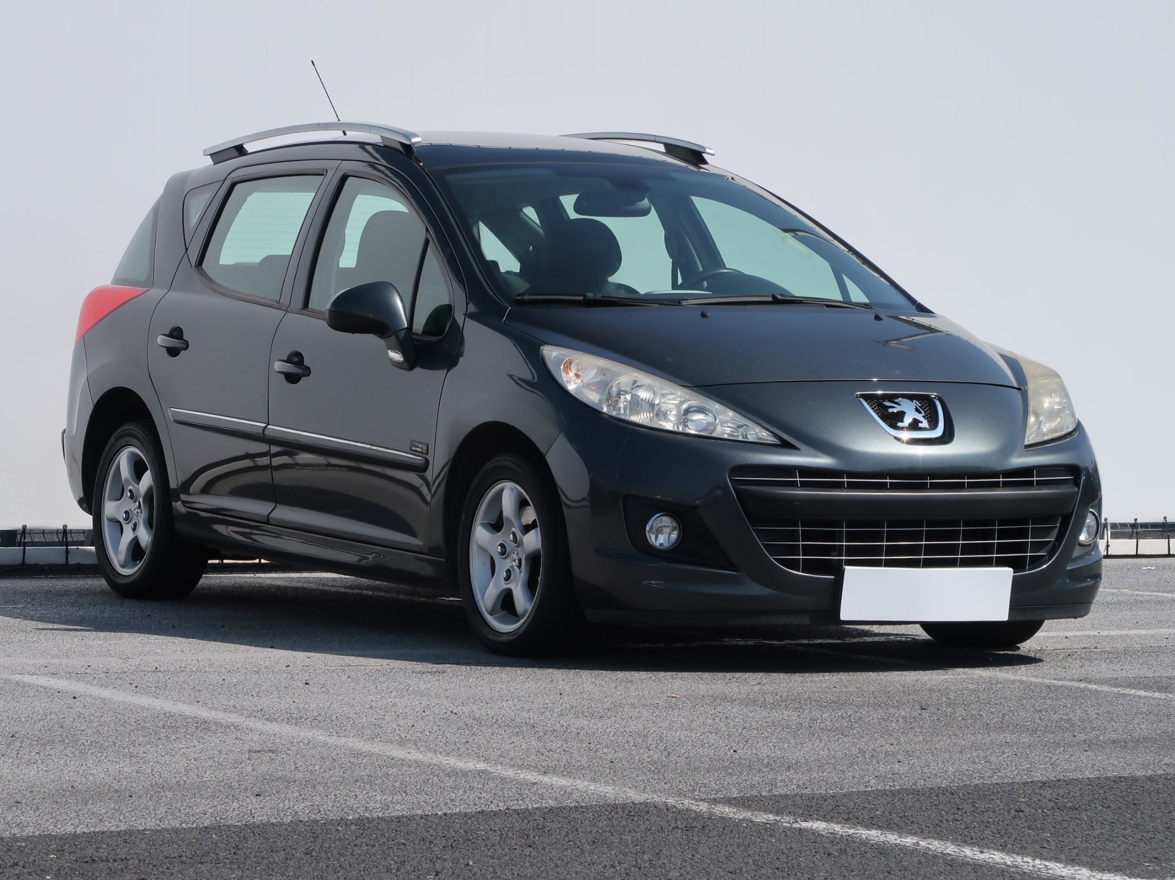 Peugeot 207 1.4 VTi Kombi 2012 - 1