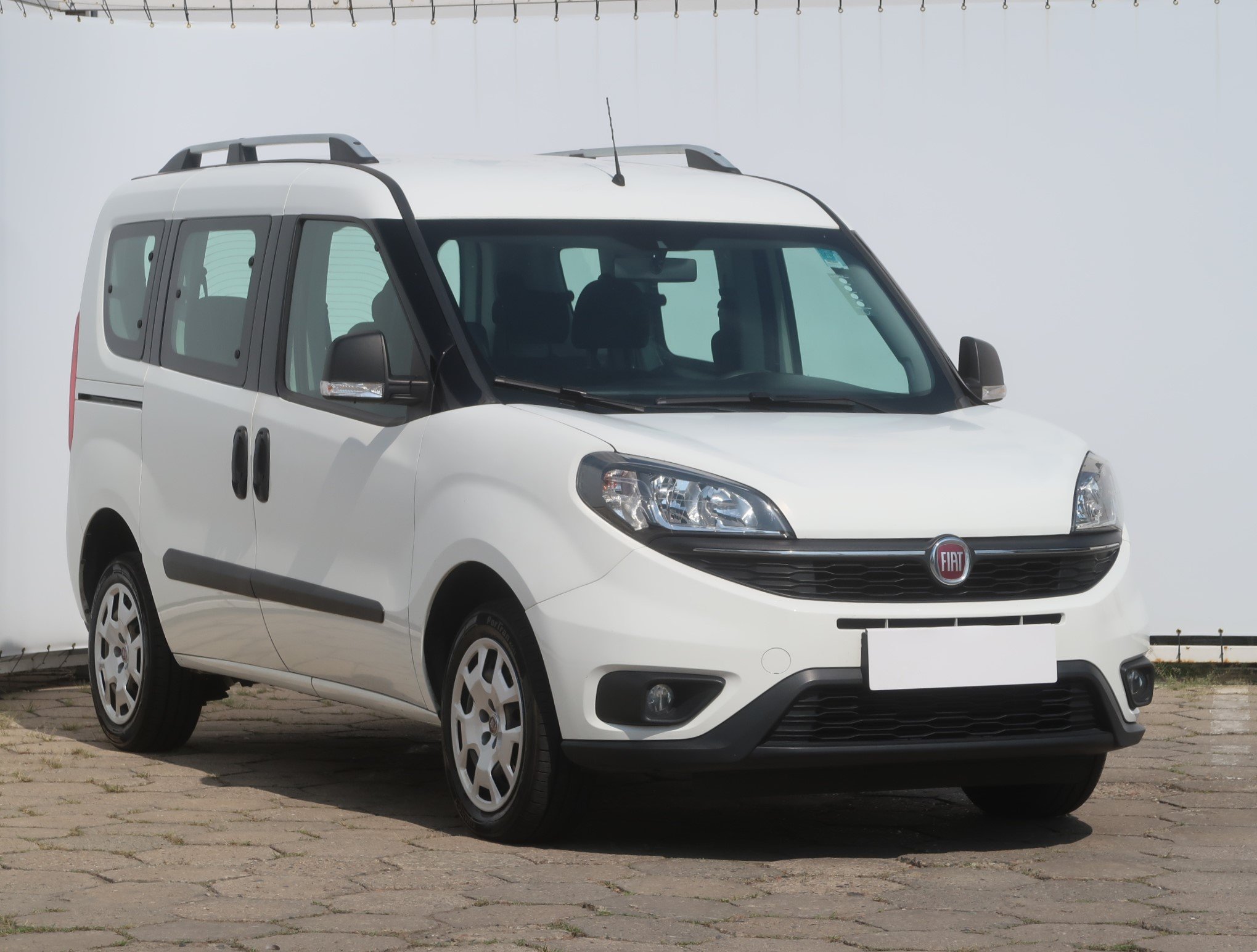 Fiat Doblò 1.4 T-Jet Minivan 2018 - 1