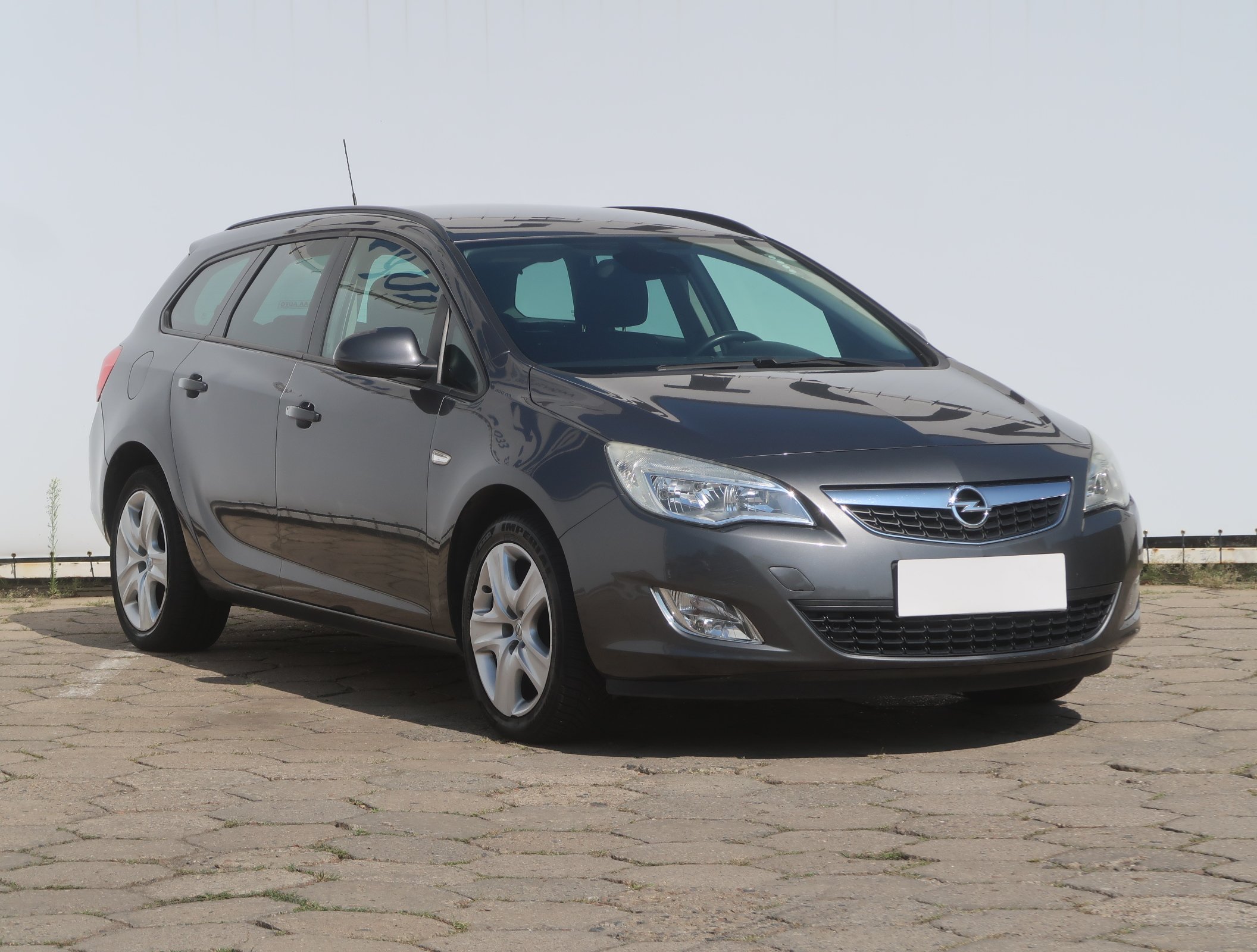 Opel Astra 1.4 Turbo ecoFLEX Kombi 2011 - 1