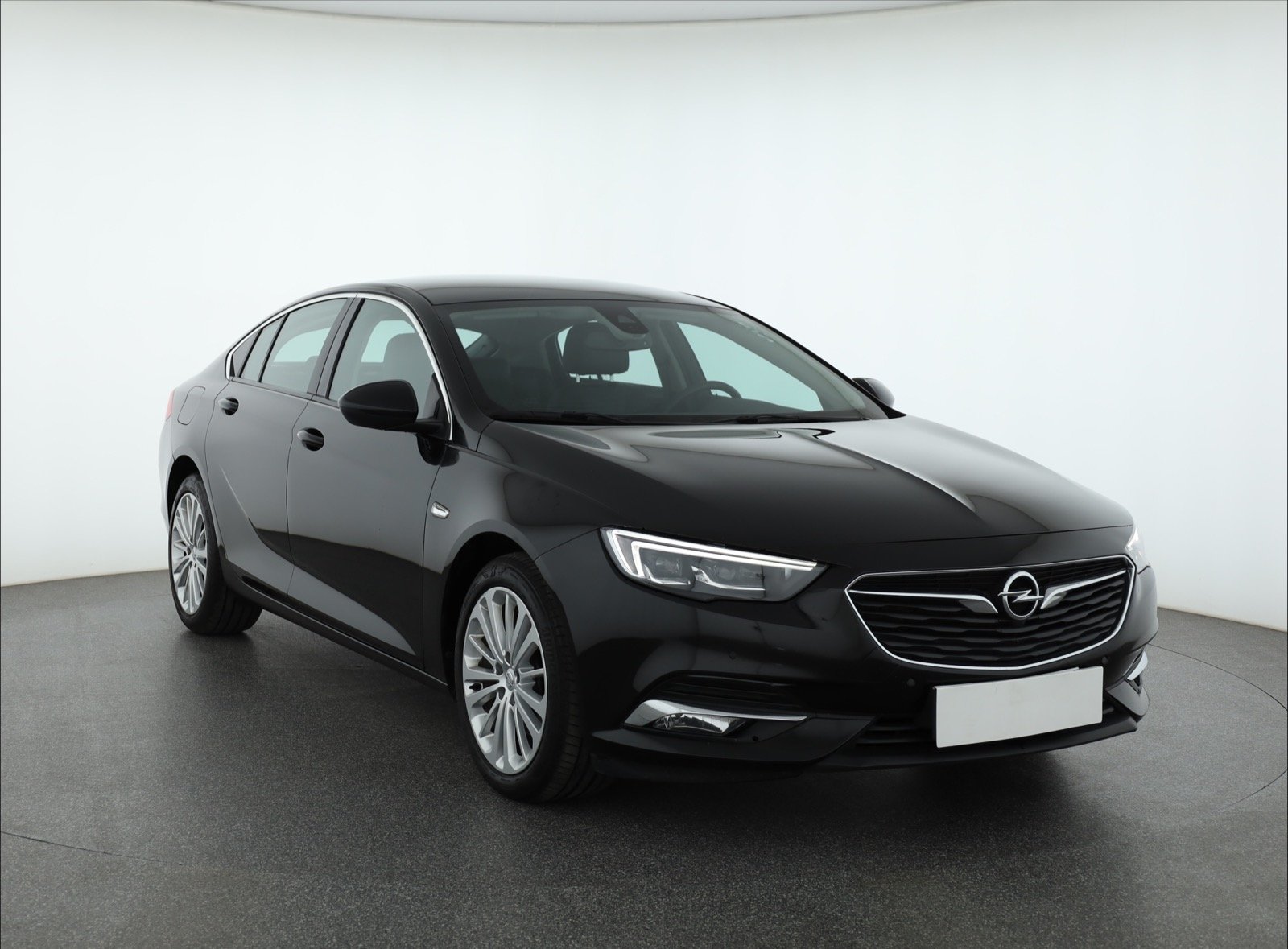 Opel Insignia 2.0 CDTI Hatchback 2020 - 1