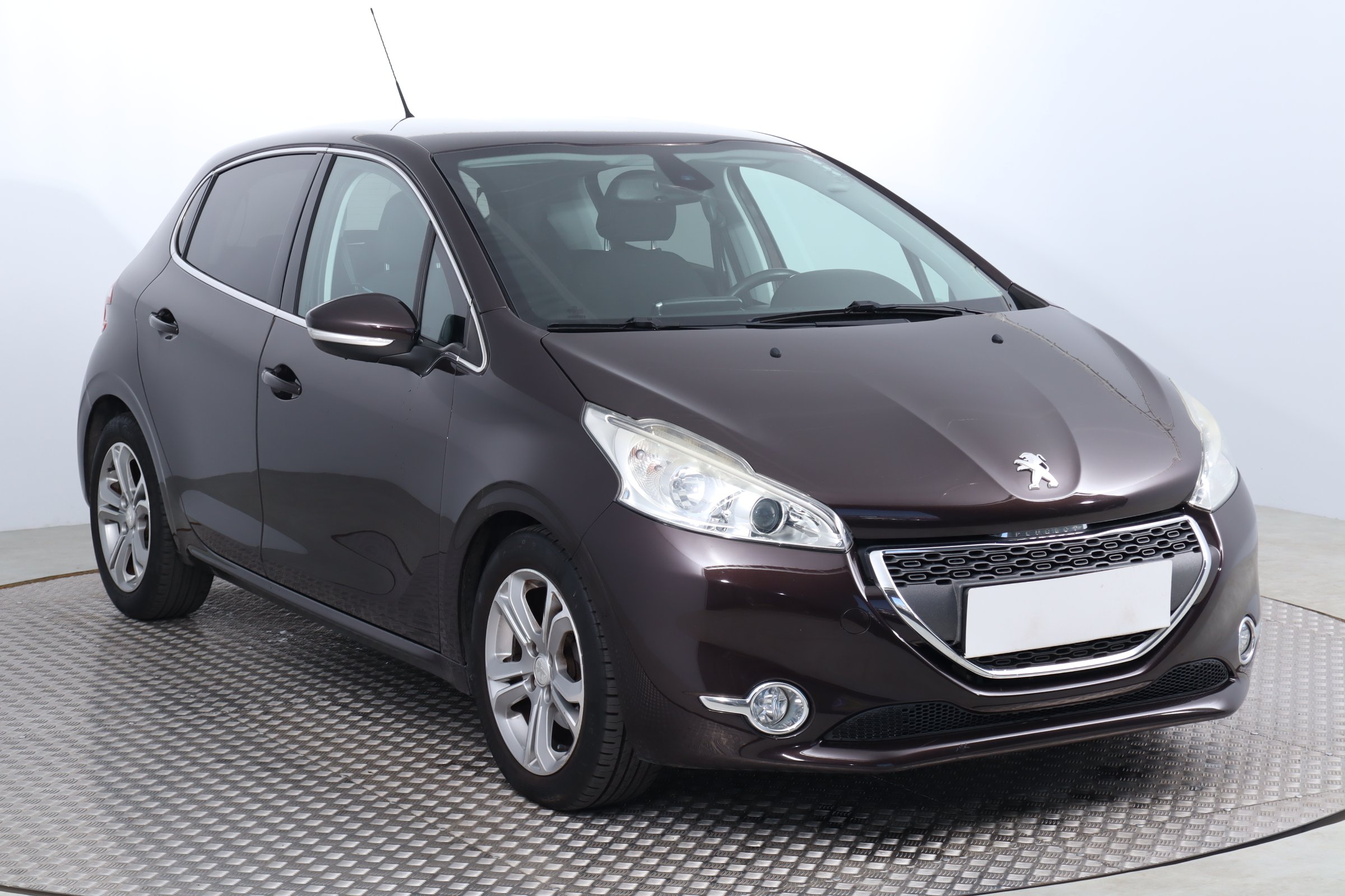 Peugeot 208 1.4 VTi Hatchback 2012 - 1