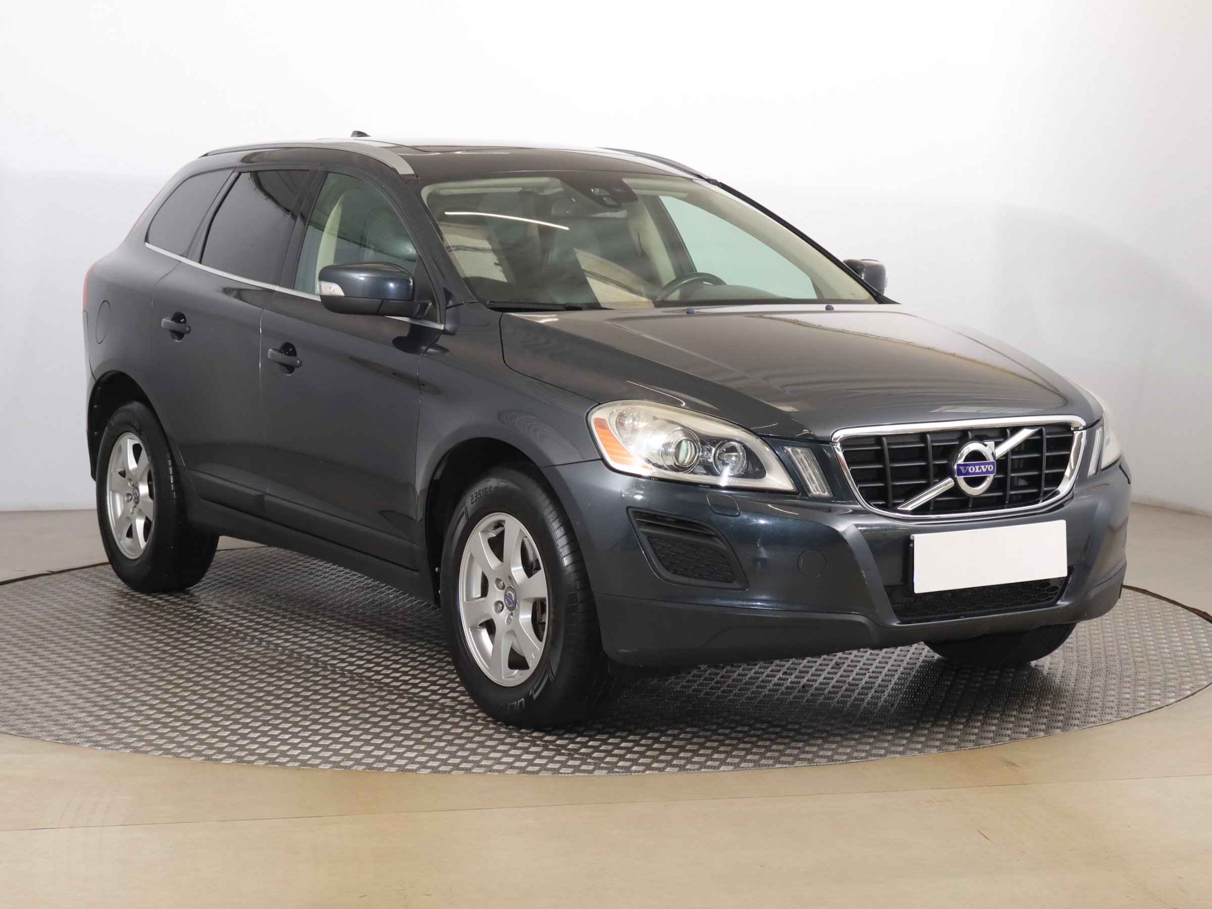 Volvo XC60 2.0 D4 SUV 2011 - 1