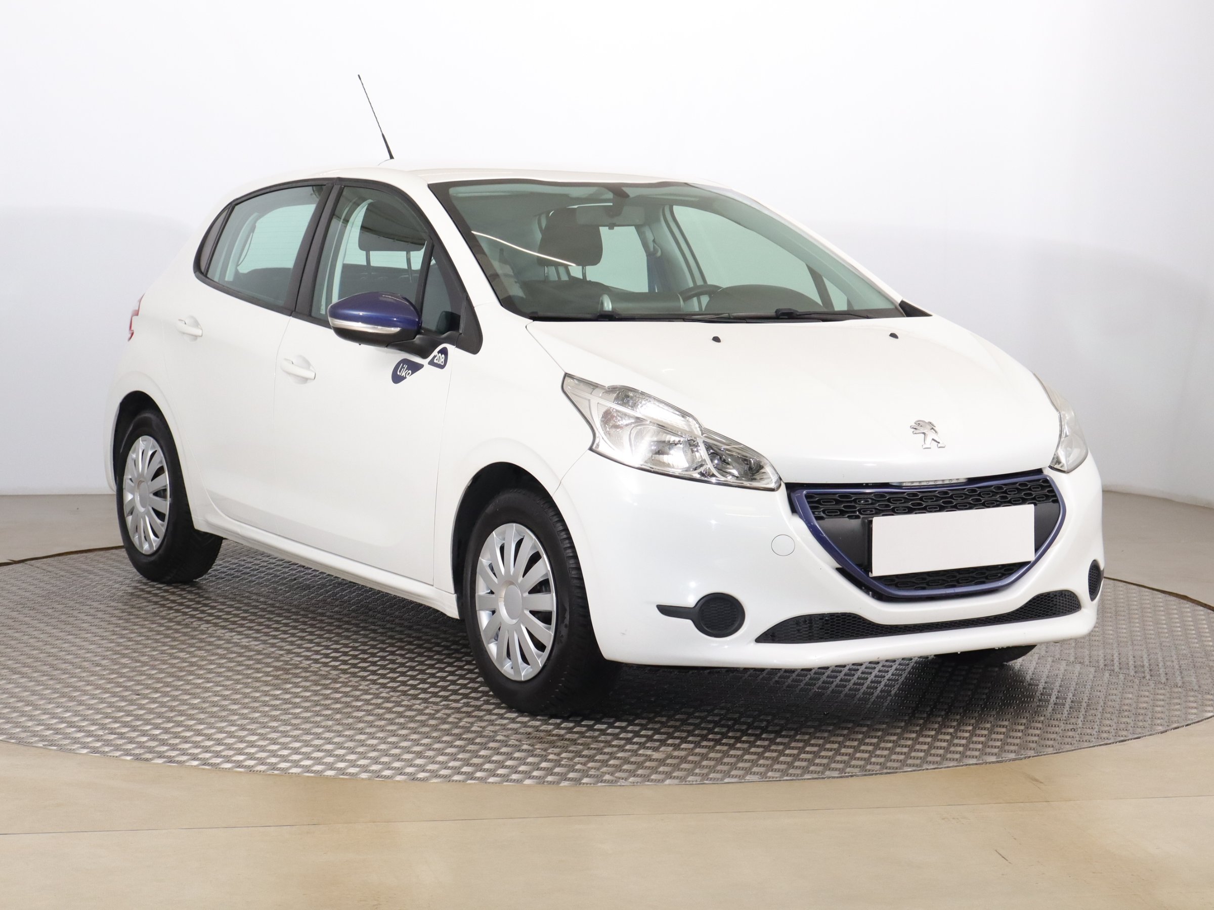 Peugeot 208 1.0 VTi Hatchback 2014 - 1