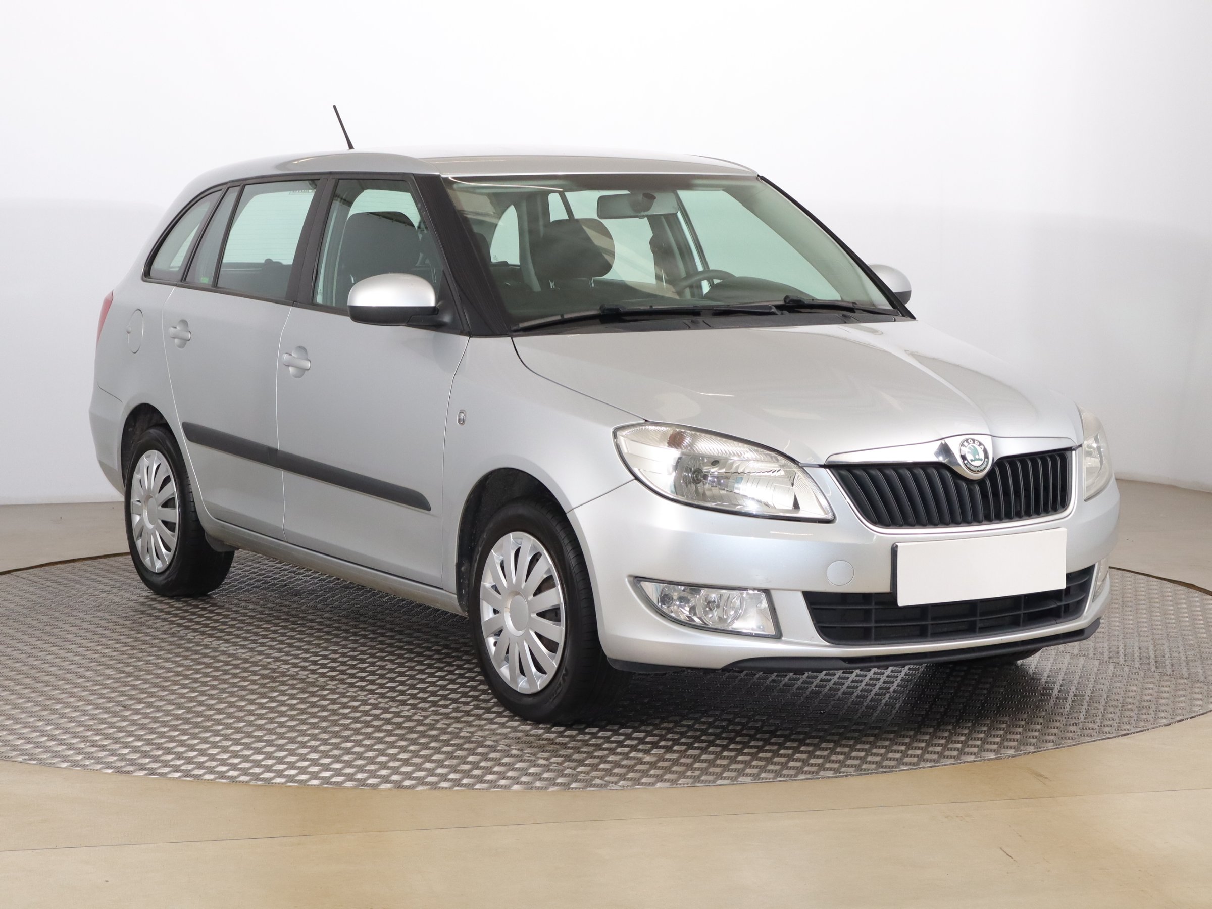 Skoda Fabia 1.2 MPI Kombi 2012 - 1