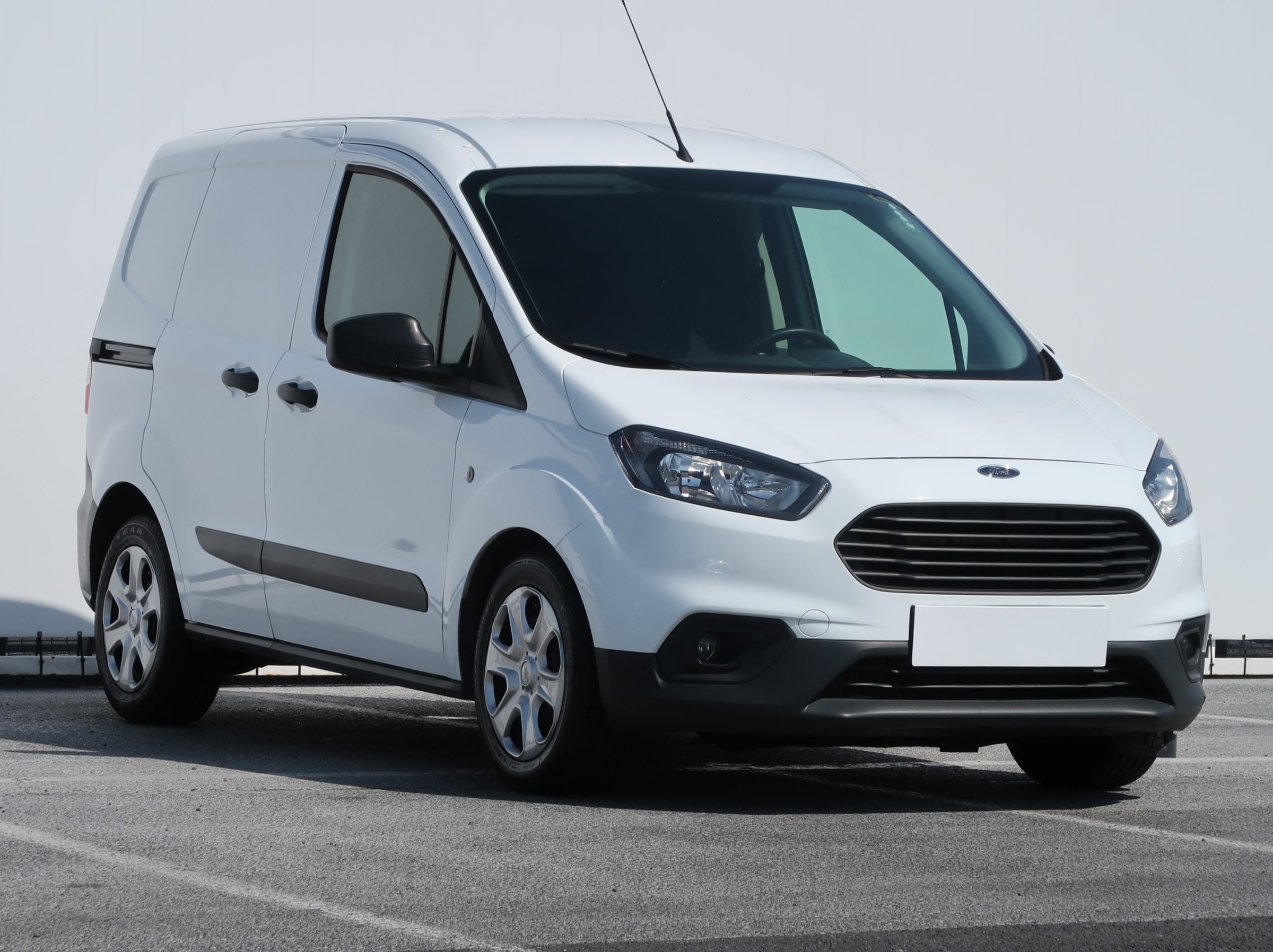 Ford Transit Courier 1.0 EcoBoost Furgon 2022 - 1