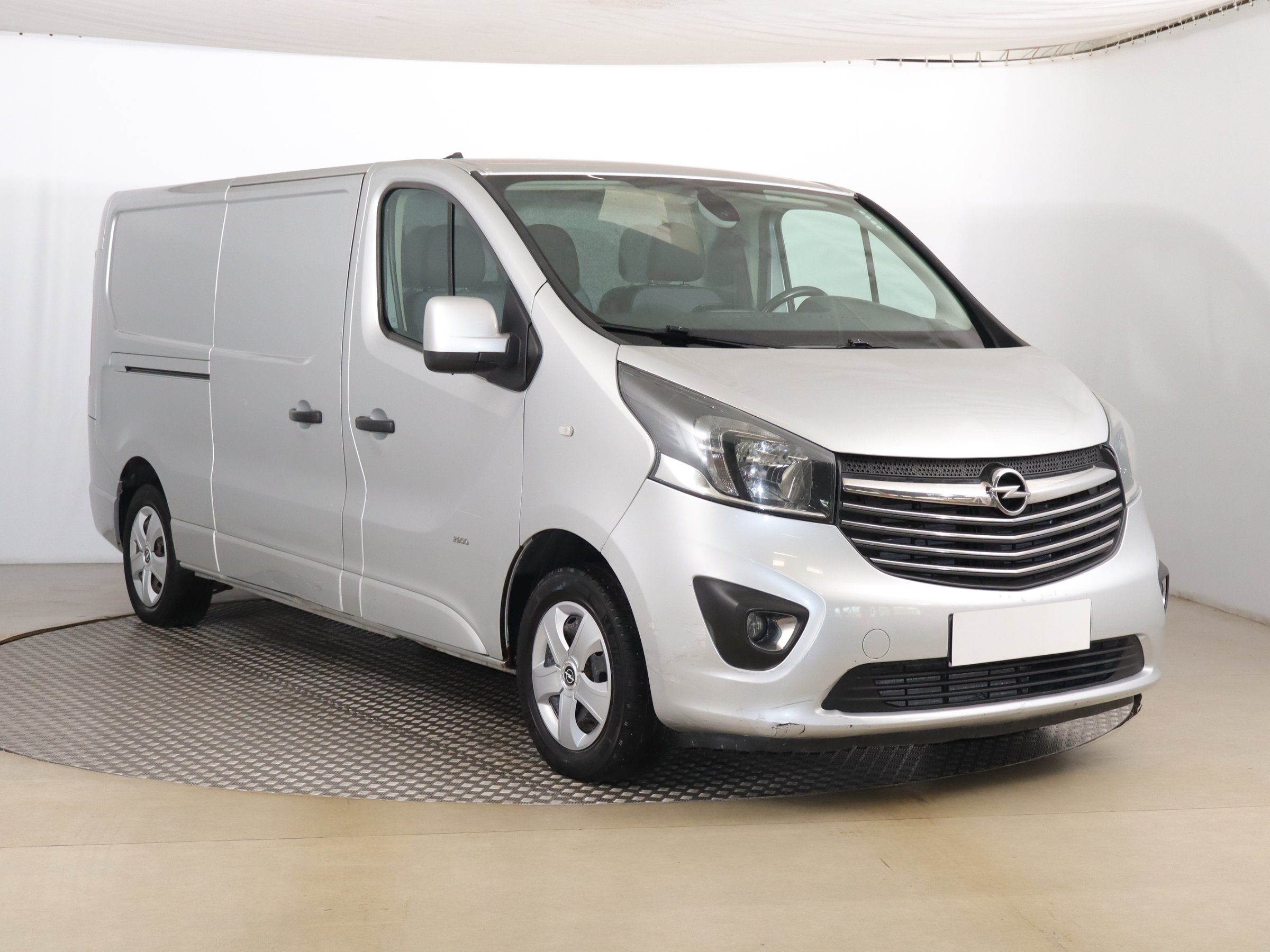 Opel Vivaro 1.6 CDTI BiTurbo Furgon 2016 - 1