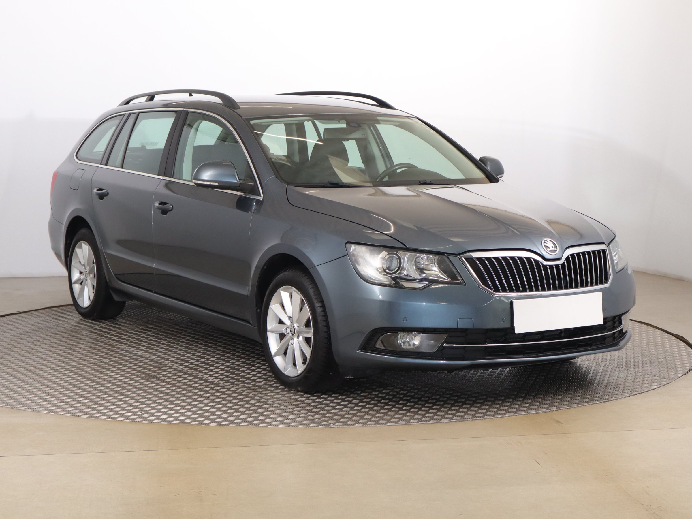 Skoda Superb 1.6 TDI Kombi 2014 - 1