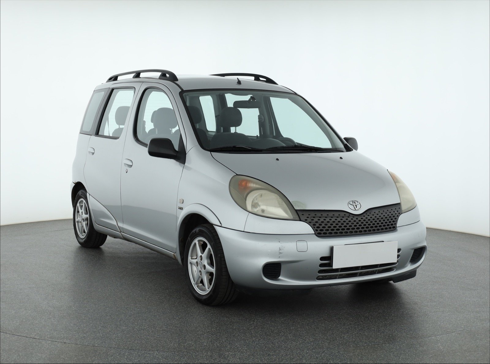 Toyota Yaris Verso 1.3 VVT-i Minivan 2001 - 1