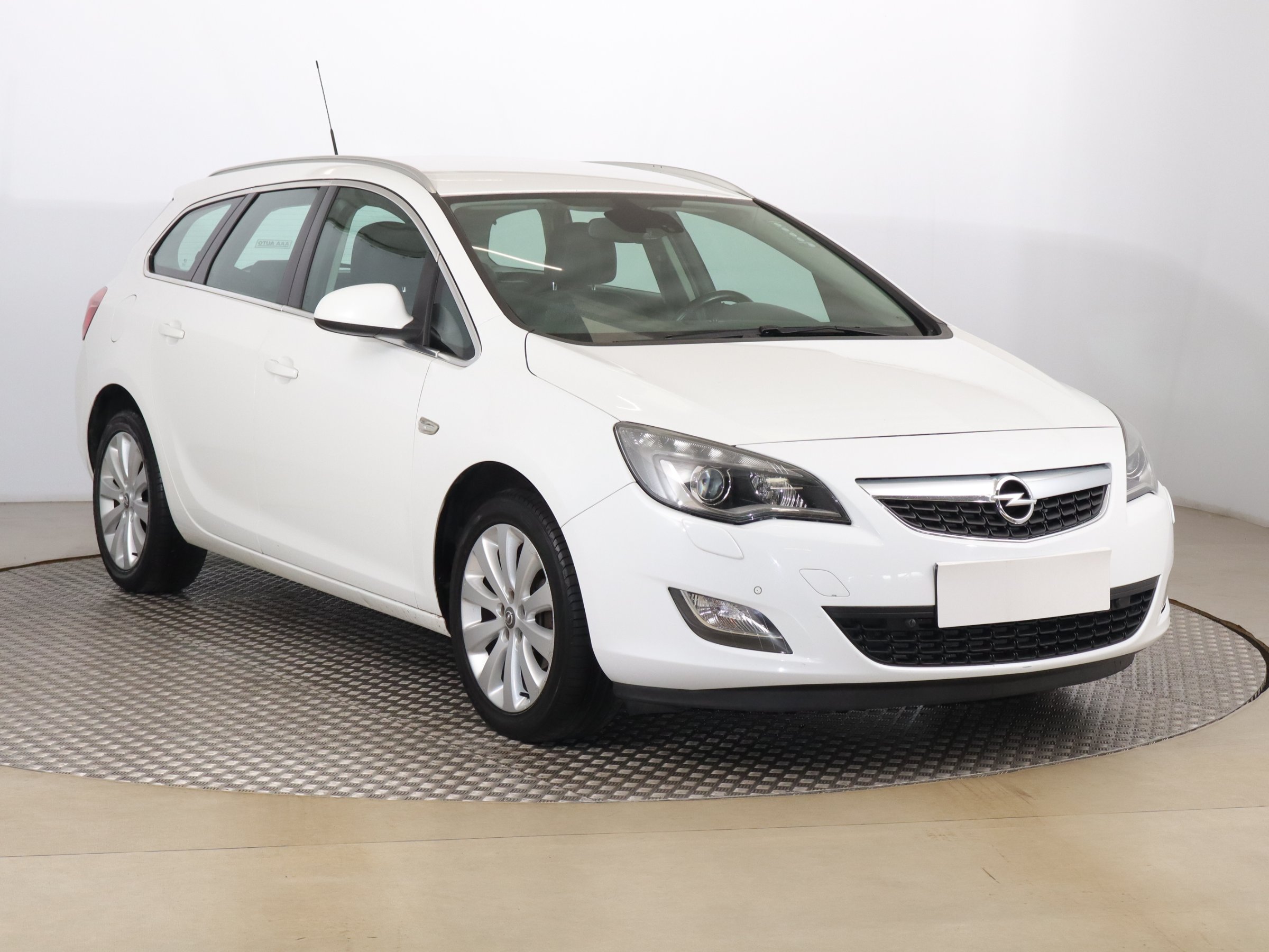 Opel Astra 1.4 Turbo ecoFLEX Wagon 2011 - 1