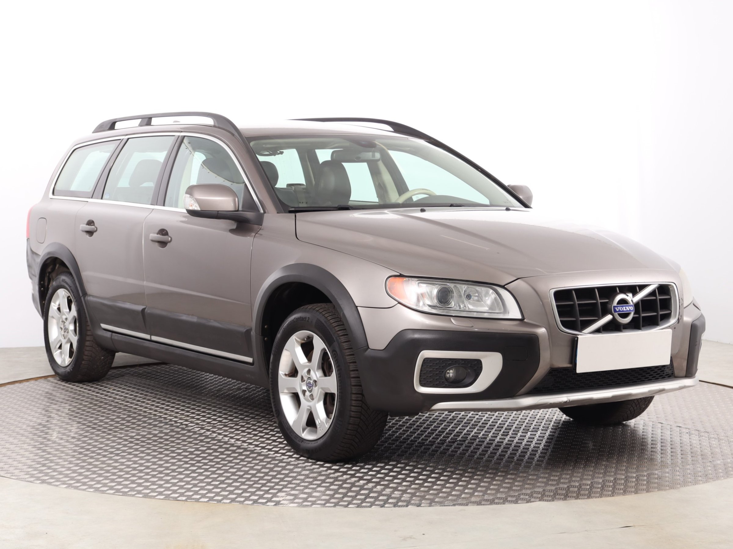 Volvo XC70 2.4 D AWD Wagon 2010 - 1