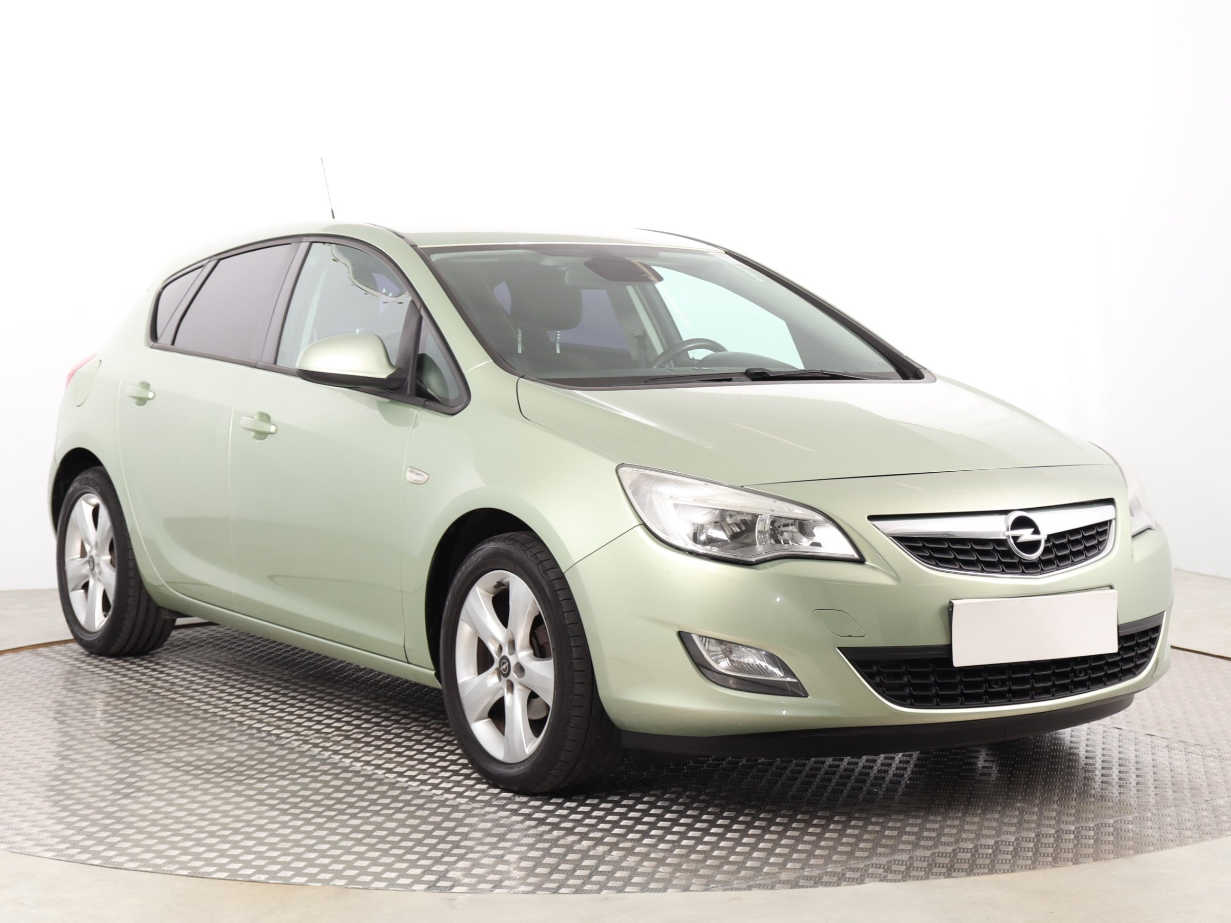 Opel Astra 1.6 Ecotec Hatchback 2010 - 1