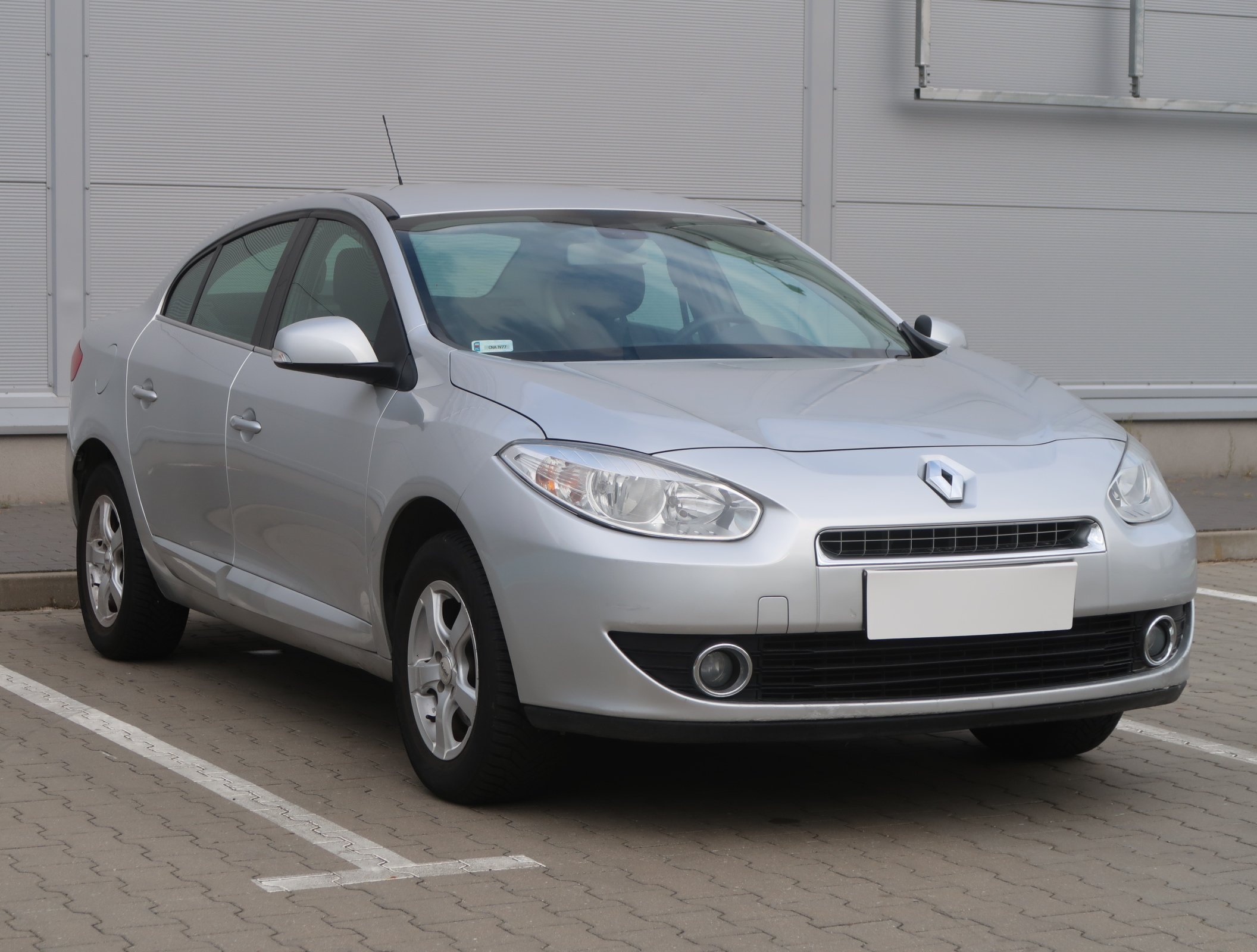 Renault Fluence 1.6 MPI Sedan 2010 - 1