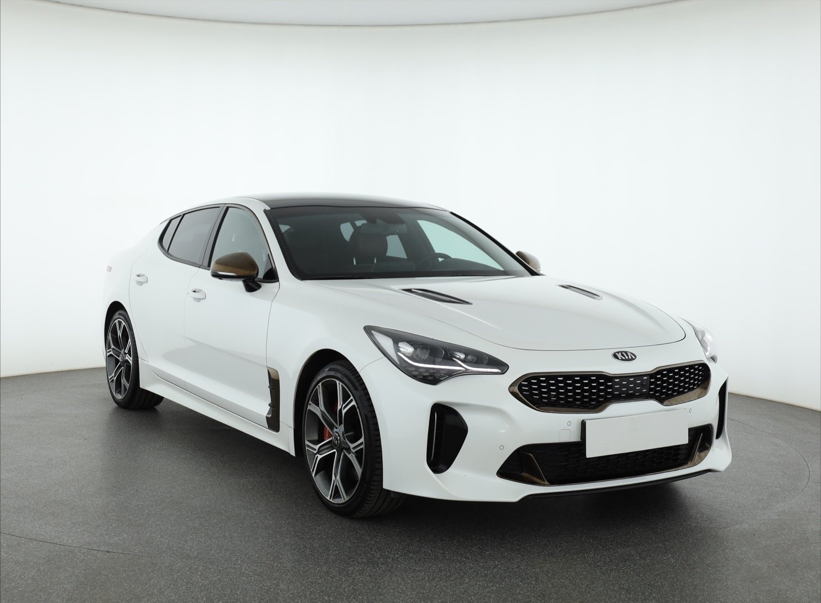 Kia Stinger GT 3.3 T-GDI BiTurbo AWD Sedan 2018 - 1