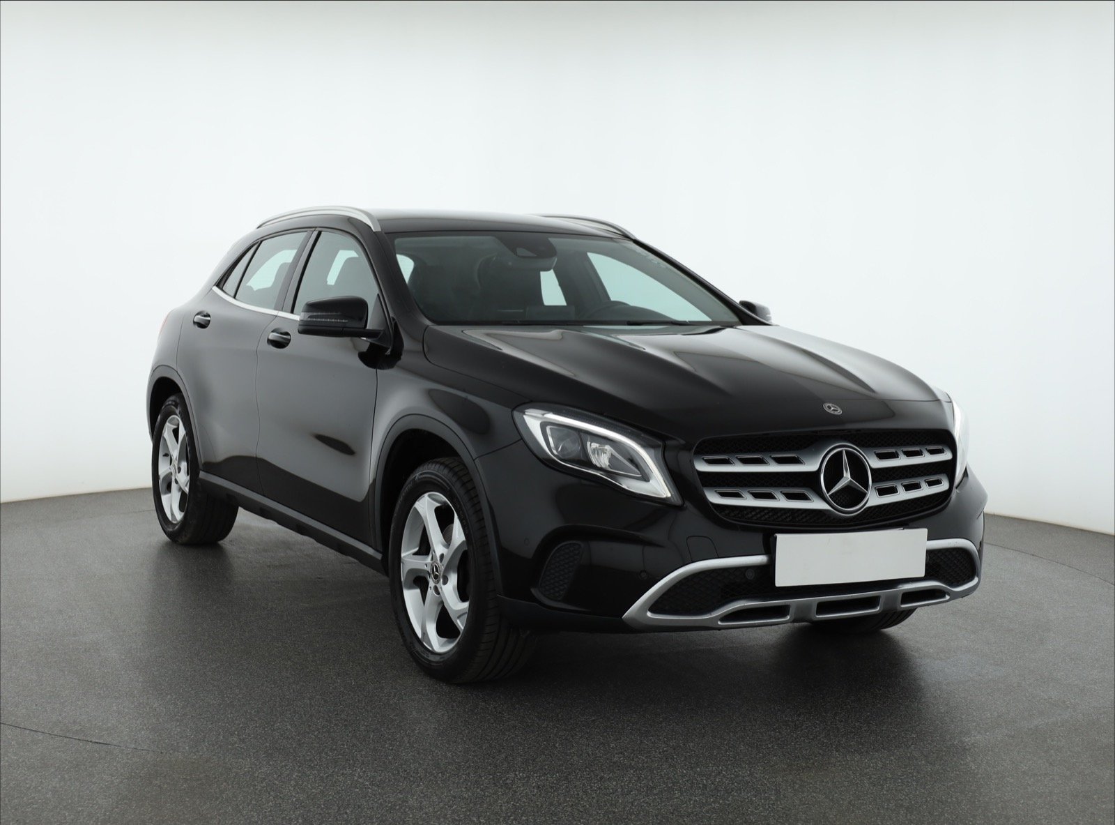 Mercedes-Benz GLA 200 SUV 2019 - 1