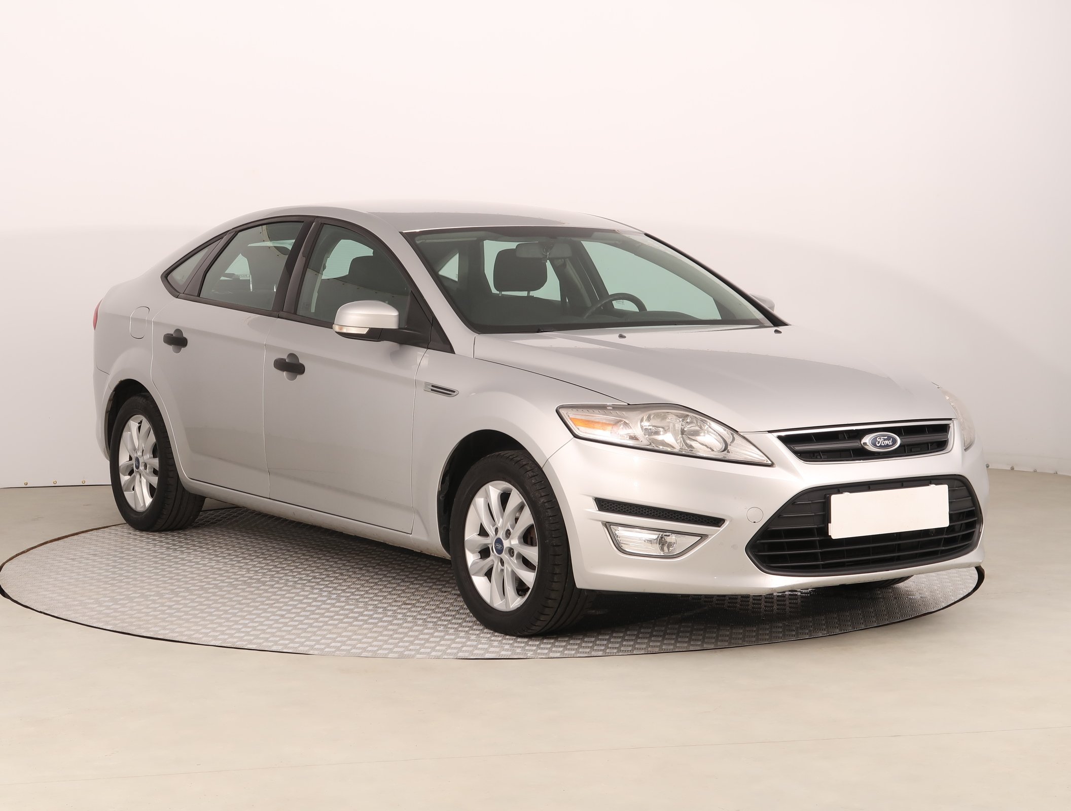 Ford Mondeo 2.0 Duratec HE Sedan 2011 - 1