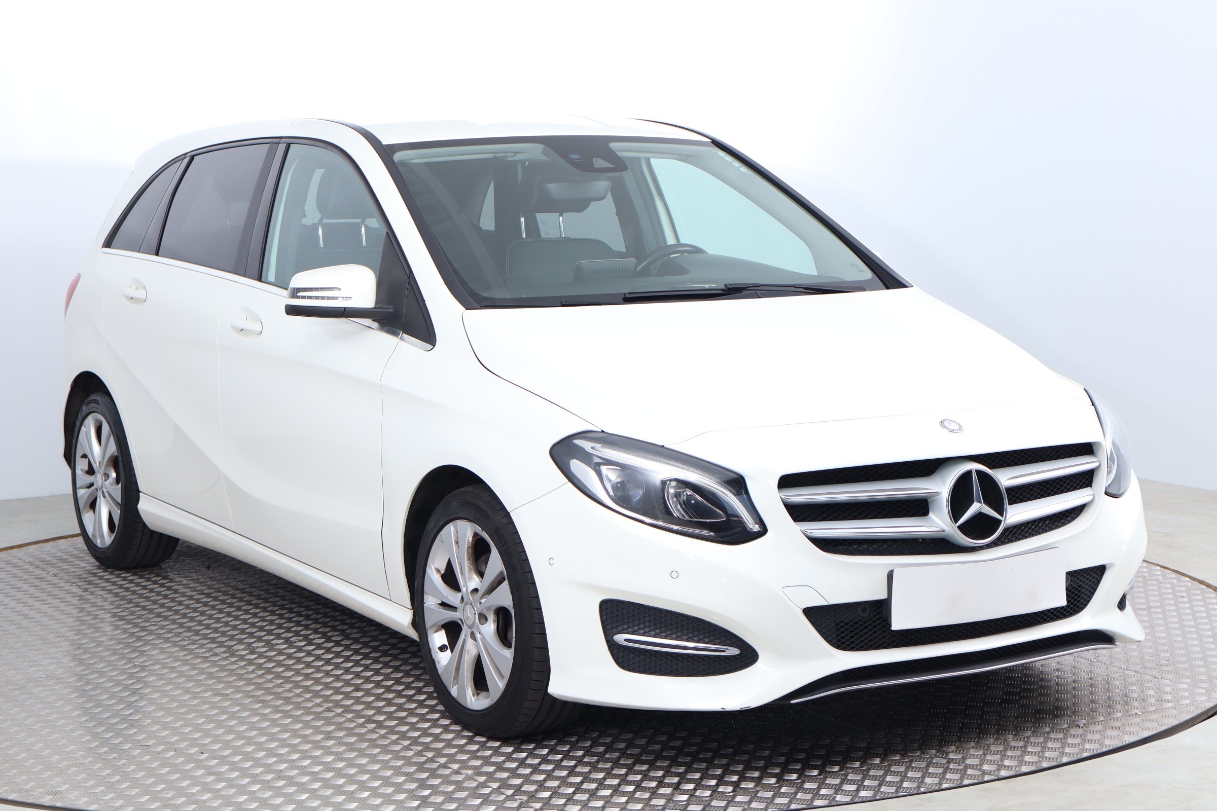 Mercedes-Benz B 180 MVP 2015 - 1