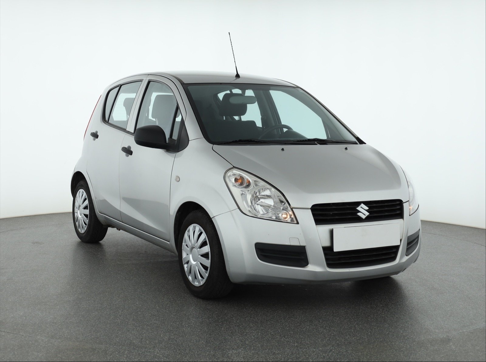 Suzuki Splash 1.0 VVT Hatchback 2011 - 1