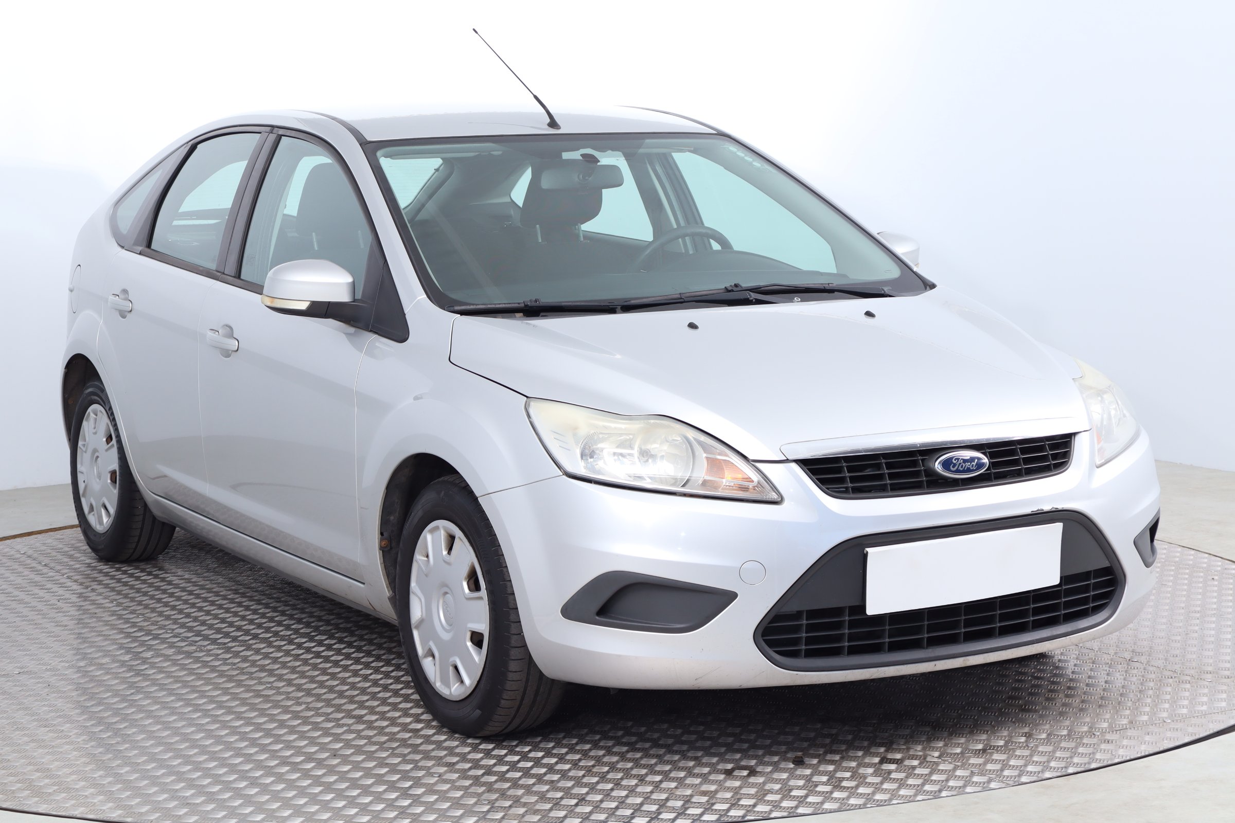 Ford Focus 1.6 Duratec Ti-VCT Hatchback 2010 - 1