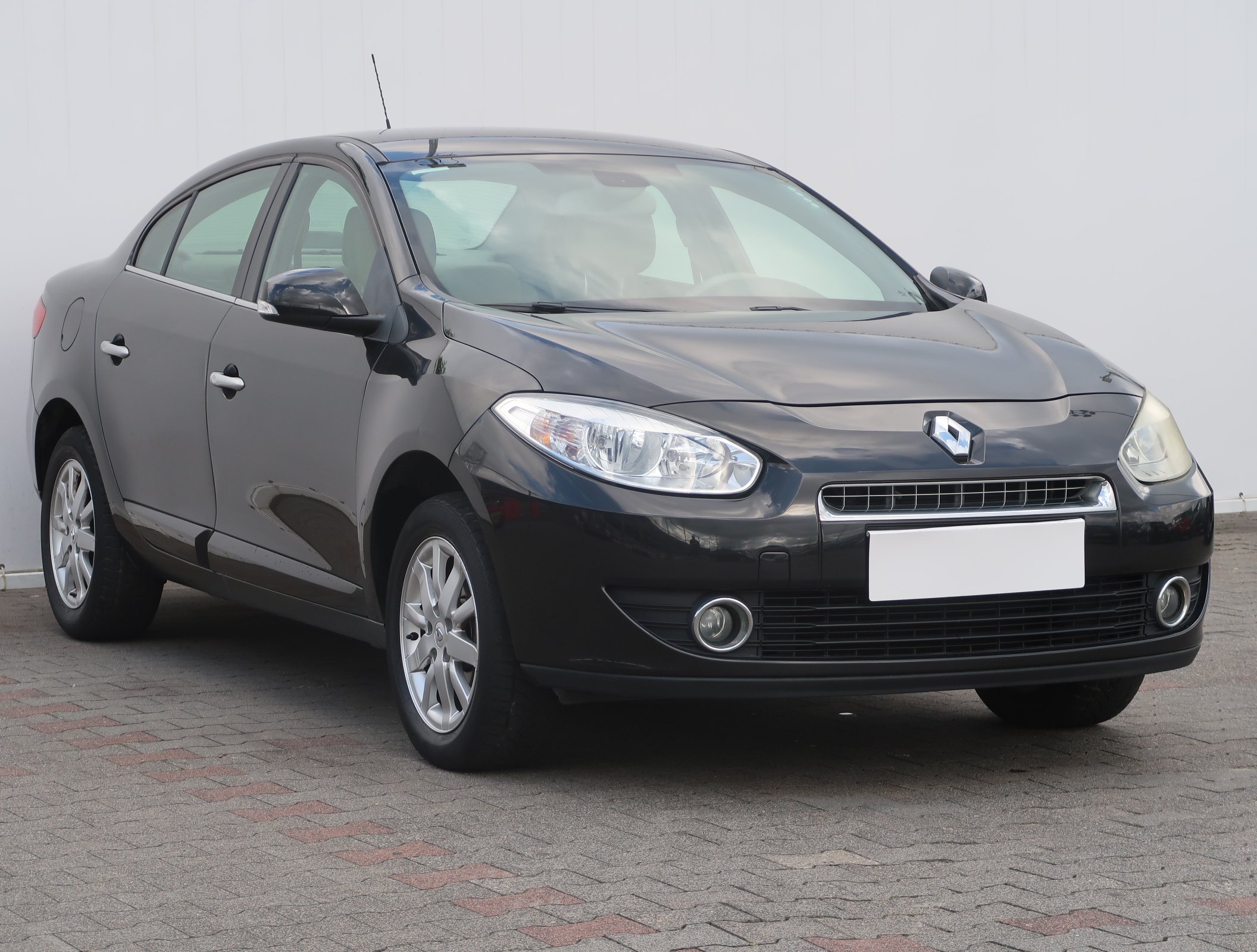 Renault Fluence 1.6 MPI Sedan 2011 - 1